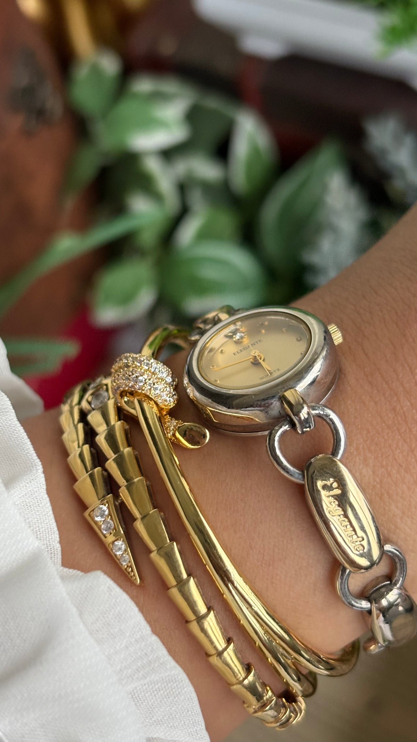 Vintage Elegante Bracelet Watch in Two-Tone
