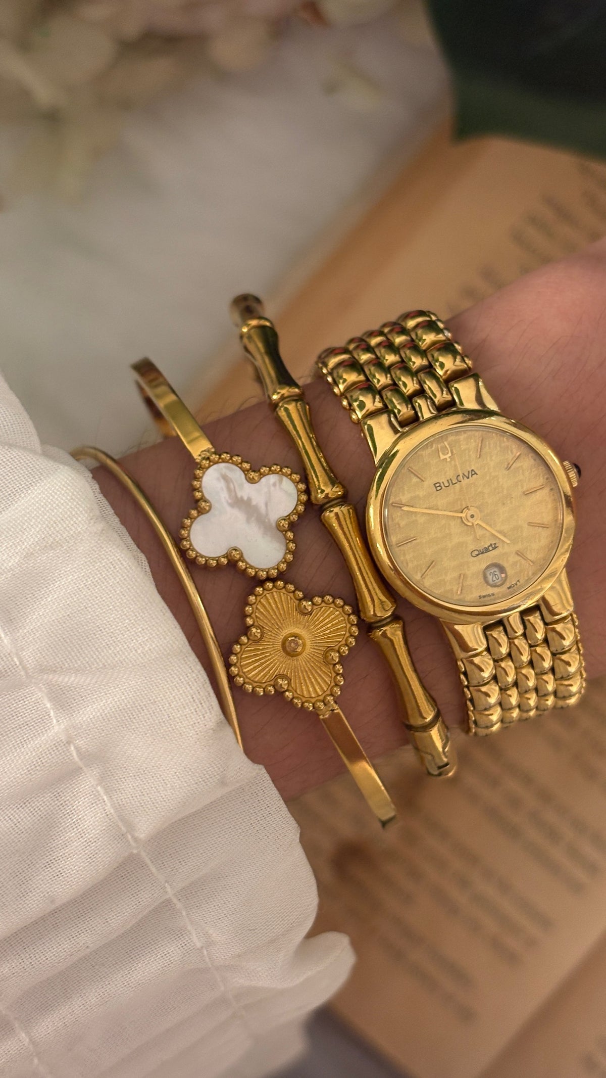 Extremely Rare Vintage Bulova Swiss Textured Dial Date Window Watch in Gold Tone Quartz