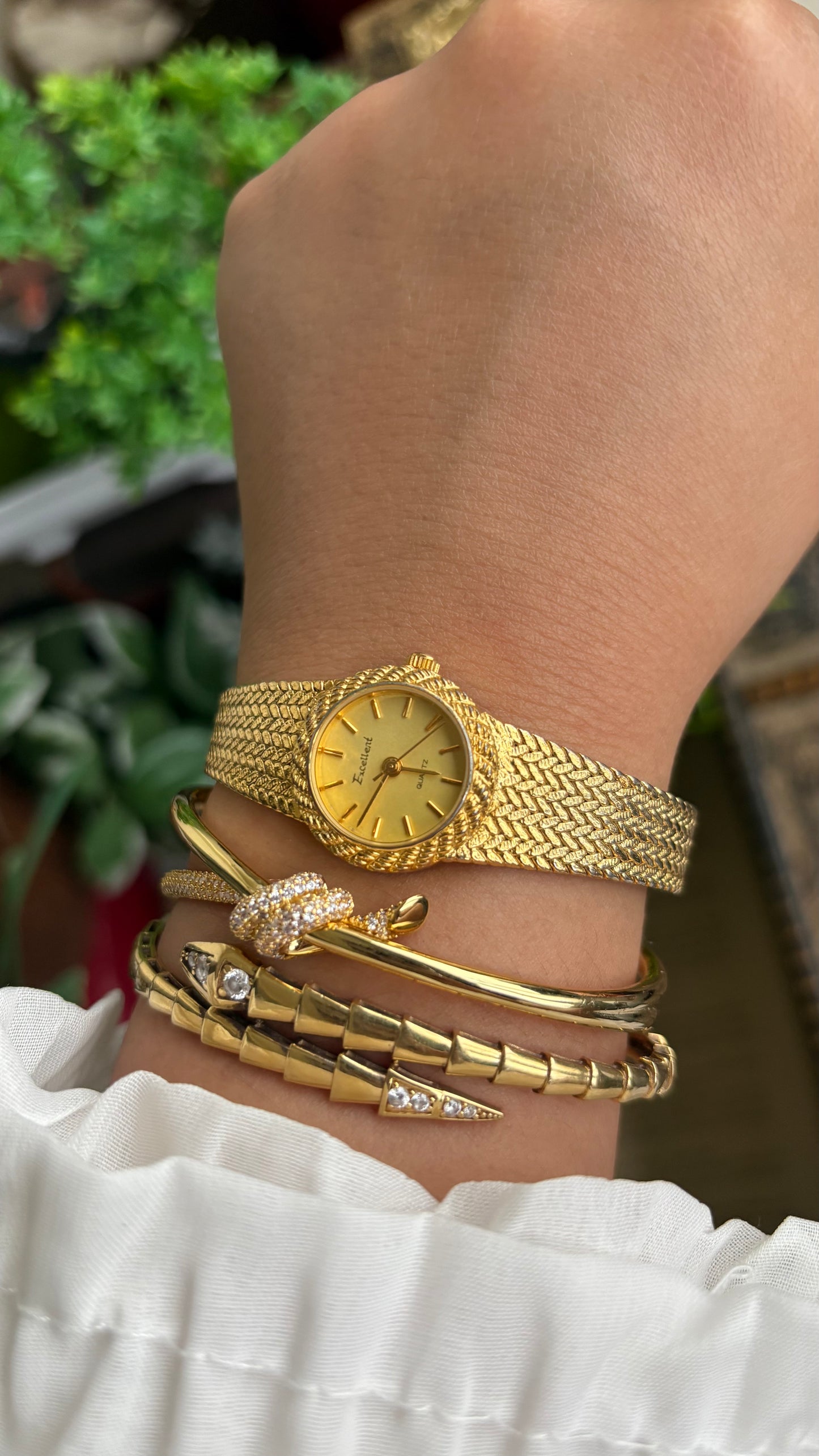 Vintage Excellent Woven Watch in Gold Tone Piaget Style