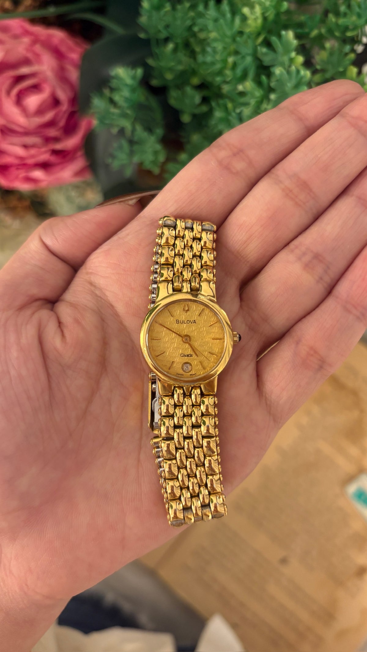 Extremely Rare Vintage Bulova Swiss Textured Dial Date Window Watch in Gold Tone Quartz