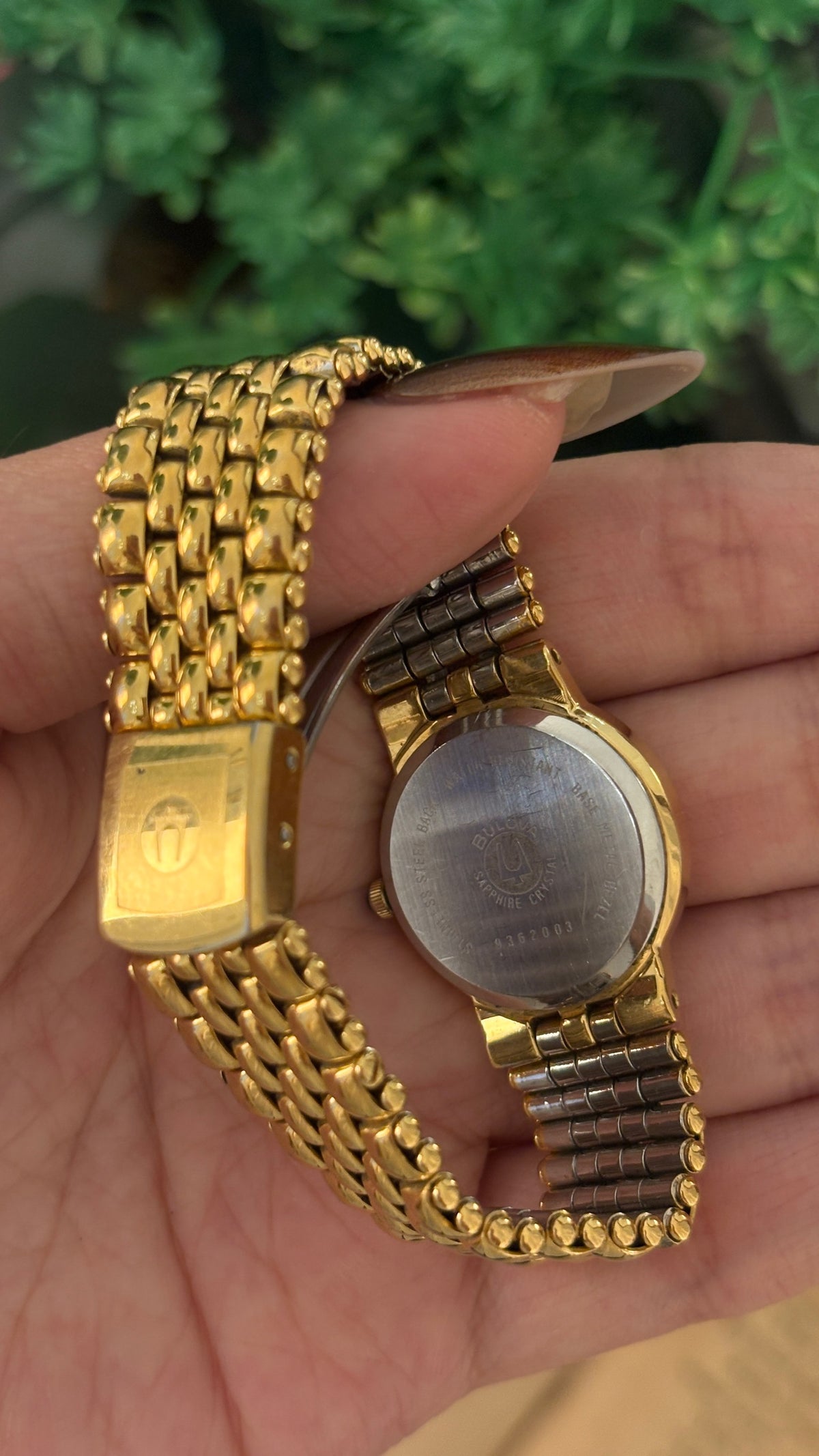 Extremely Rare Vintage Bulova Swiss Textured Dial Date Window Watch in Gold Tone Quartz