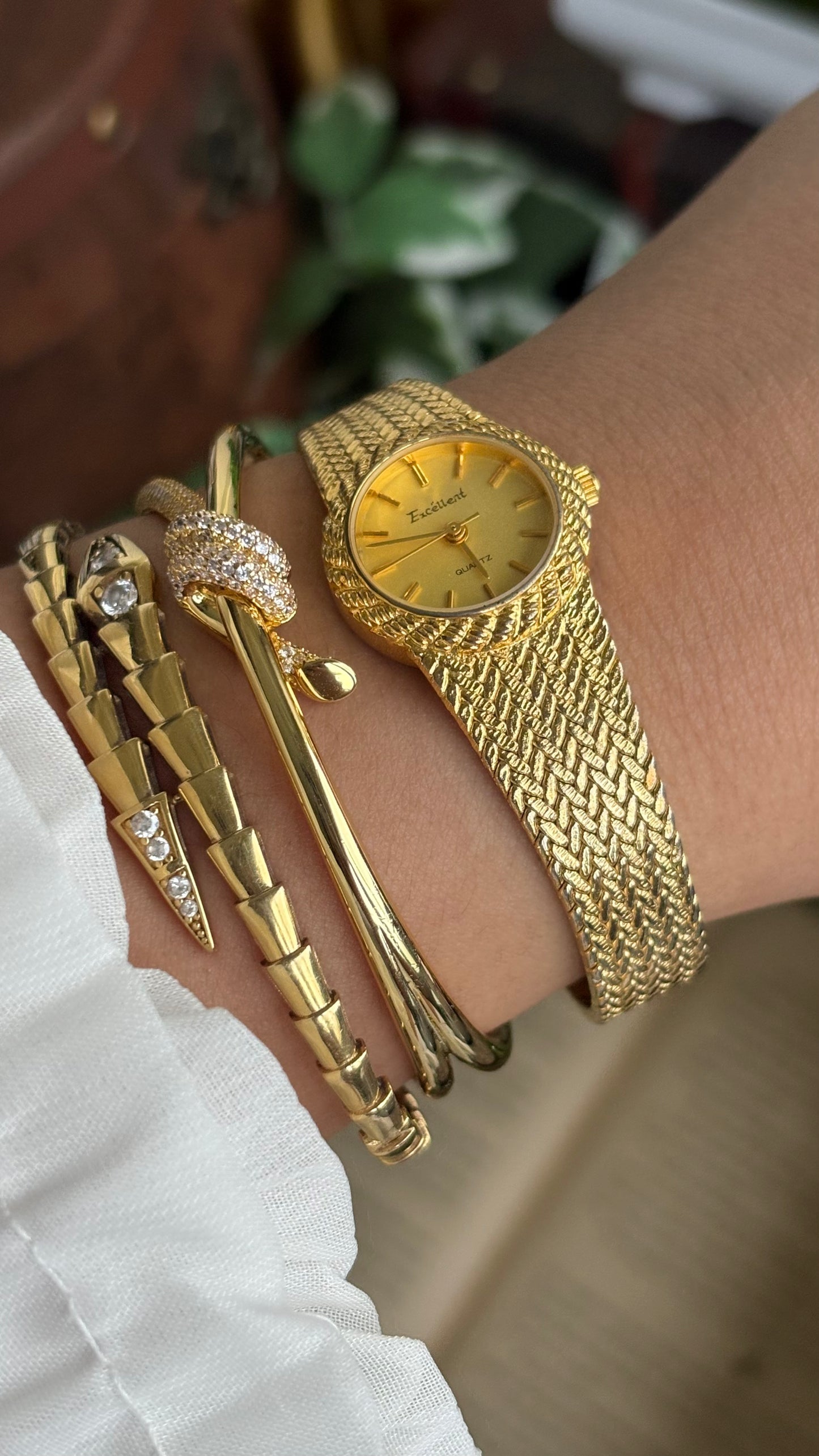 Vintage Excellent Woven Watch in Gold Tone Piaget Style