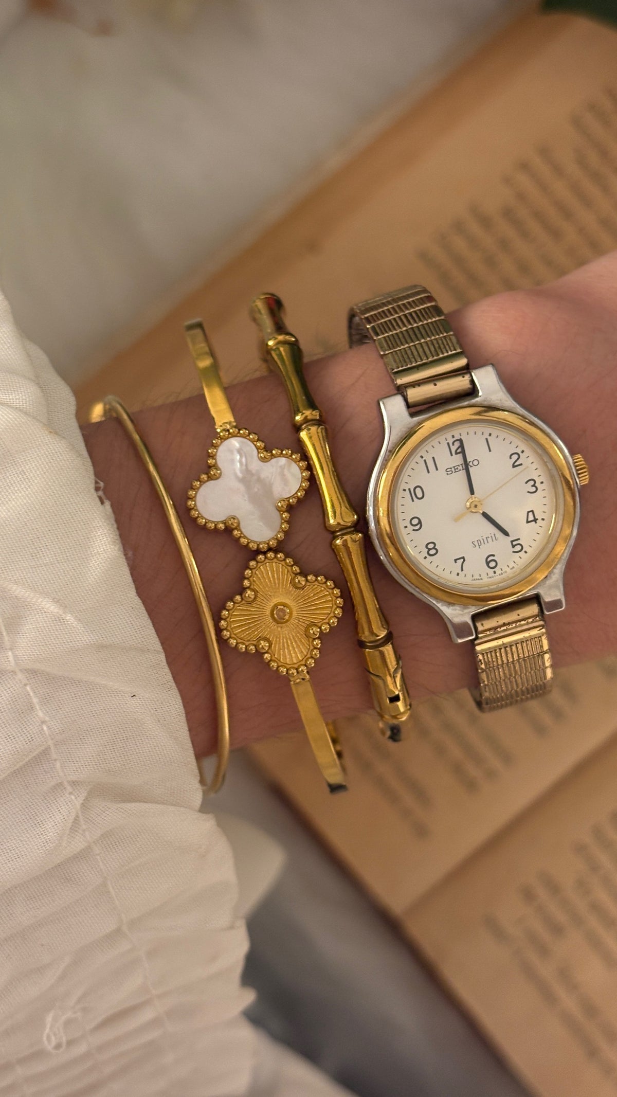 Rare Vintage Seiko Spirit Expandable Band Watch in Two-Tone Quartz