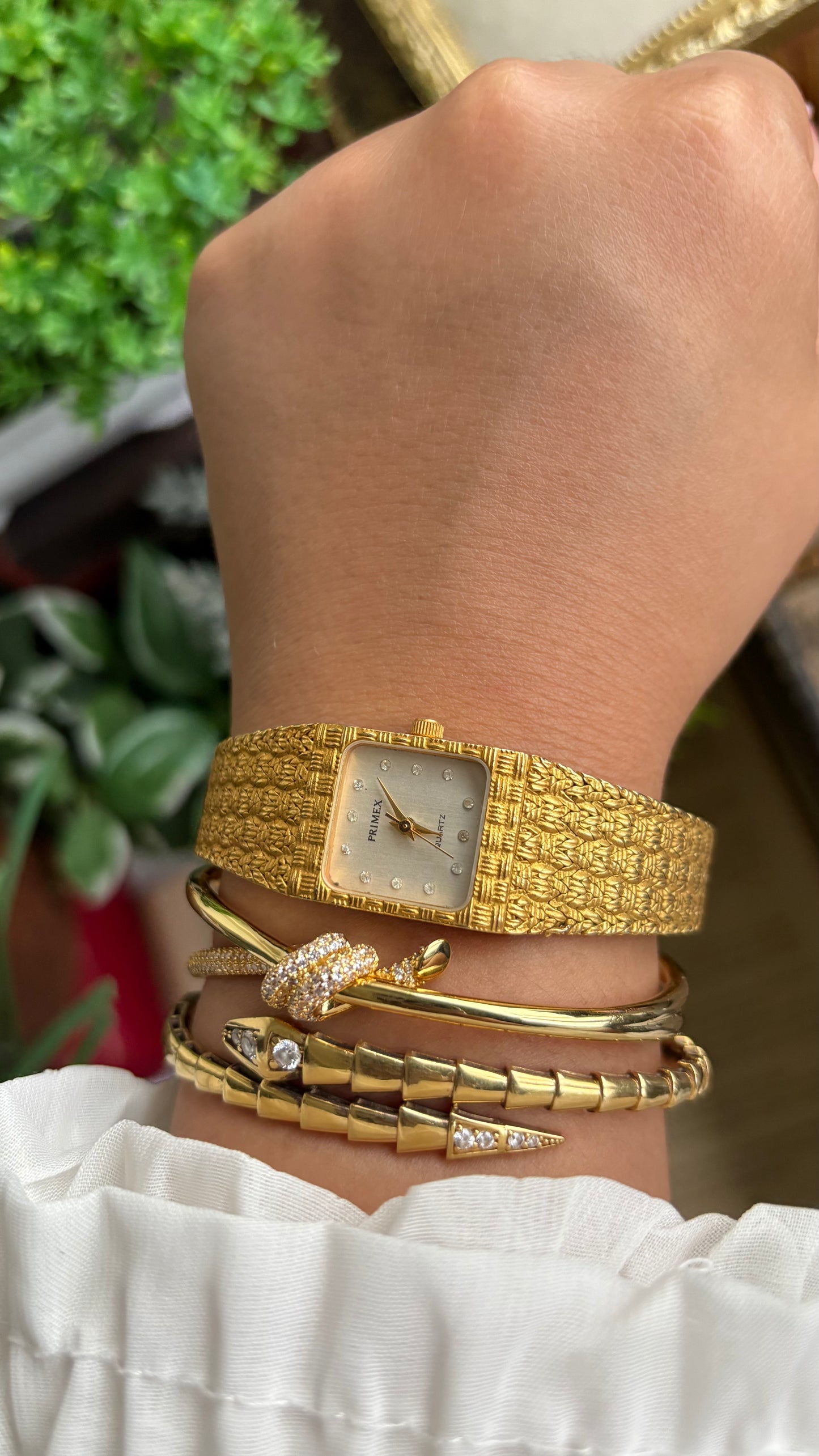 Vintage Primex Women’s Dress Watch in Gold Tone Beautiful Straps
