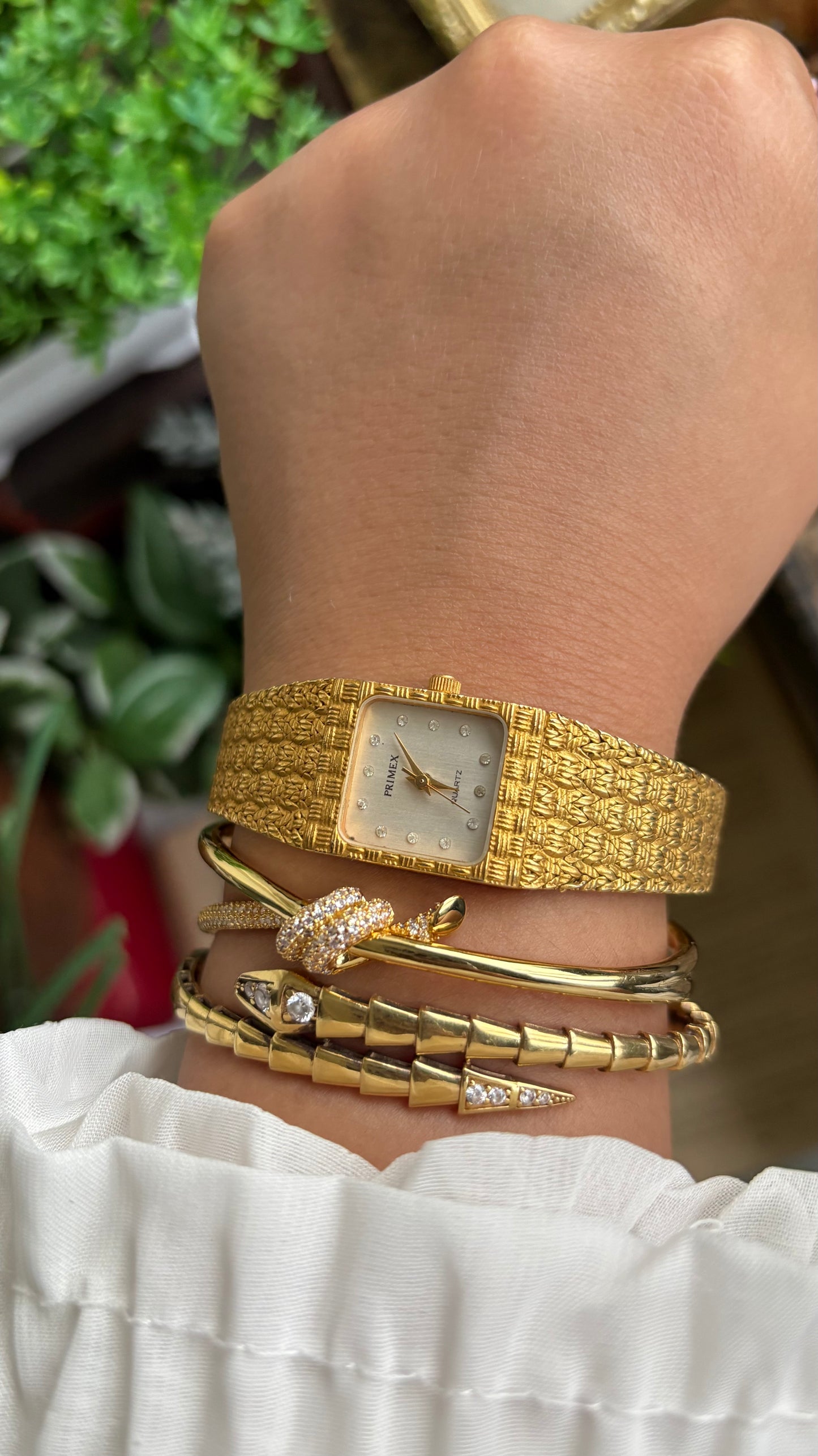 Vintage Primex Women’s Dress Watch in Gold Tone Beautiful Straps