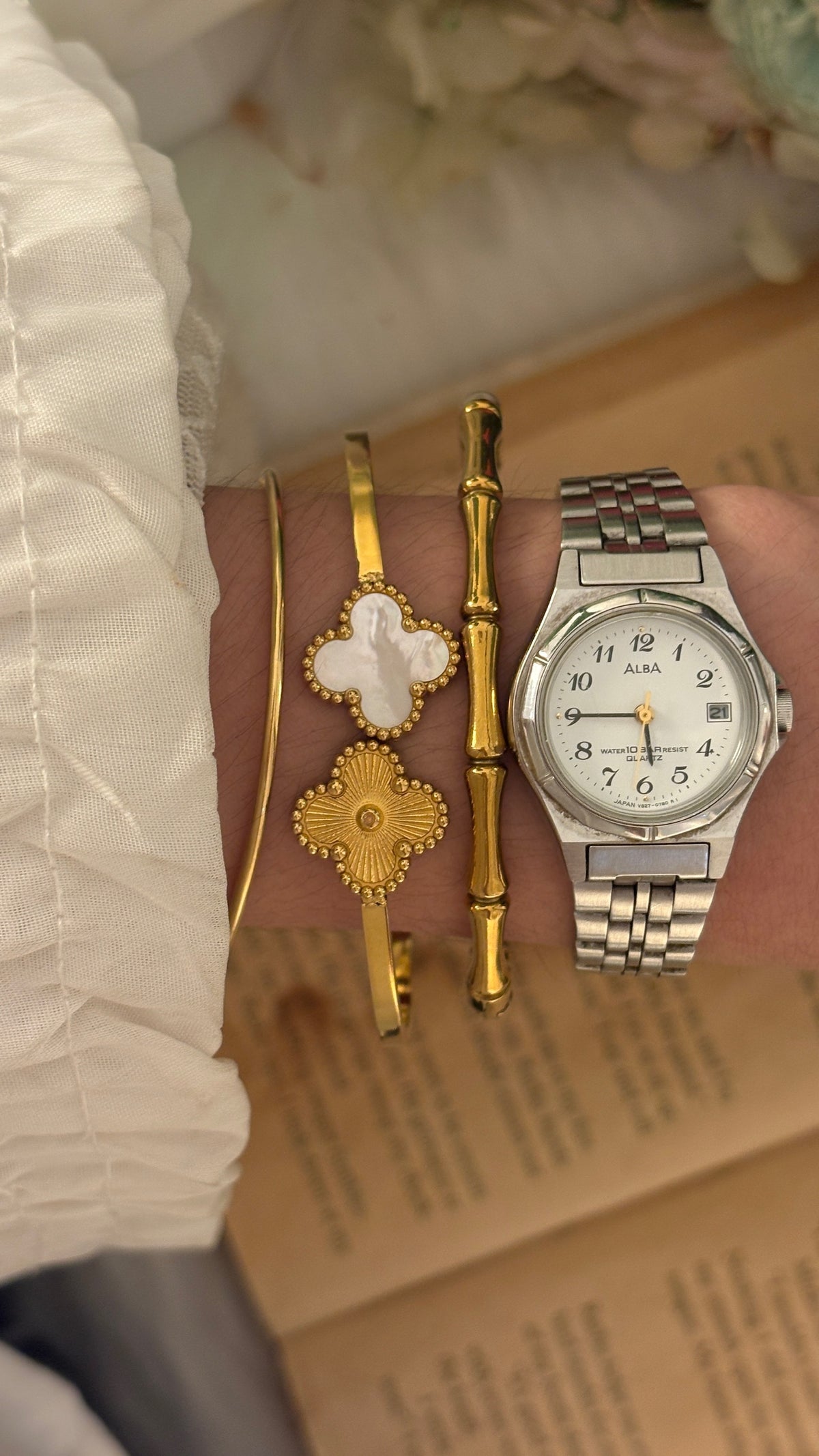 Rare Vintage Alba Seiko Date Window Classic Watch in Silver Tone Quartz