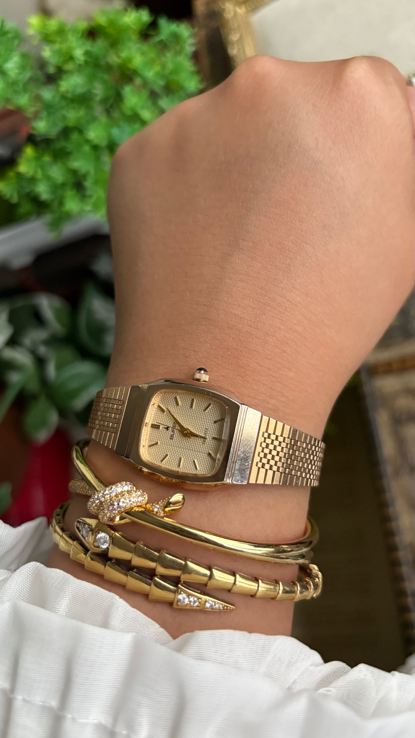 Vintage Buren Watch in Gold Tone Rare Textured Dial