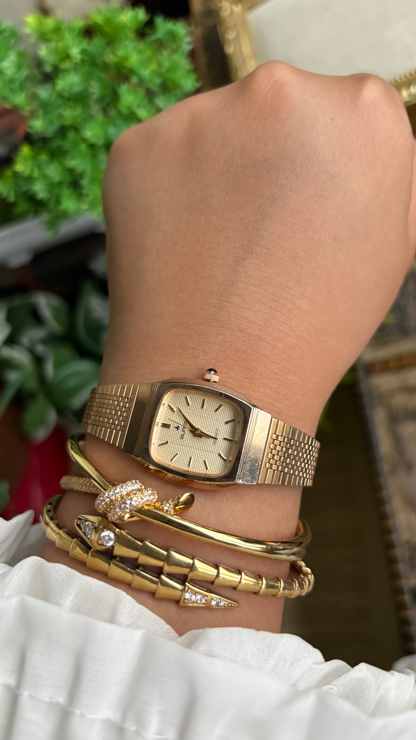 Vintage Buren Watch in Gold Tone Rare Textured Dial