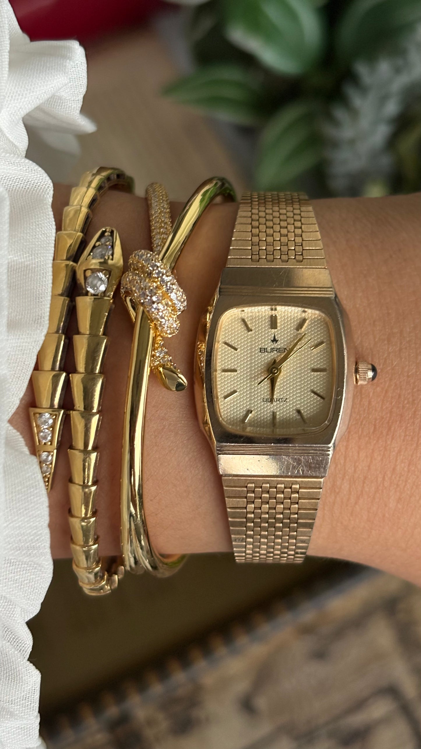 Vintage Buren Watch in Gold Tone Rare Textured Dial