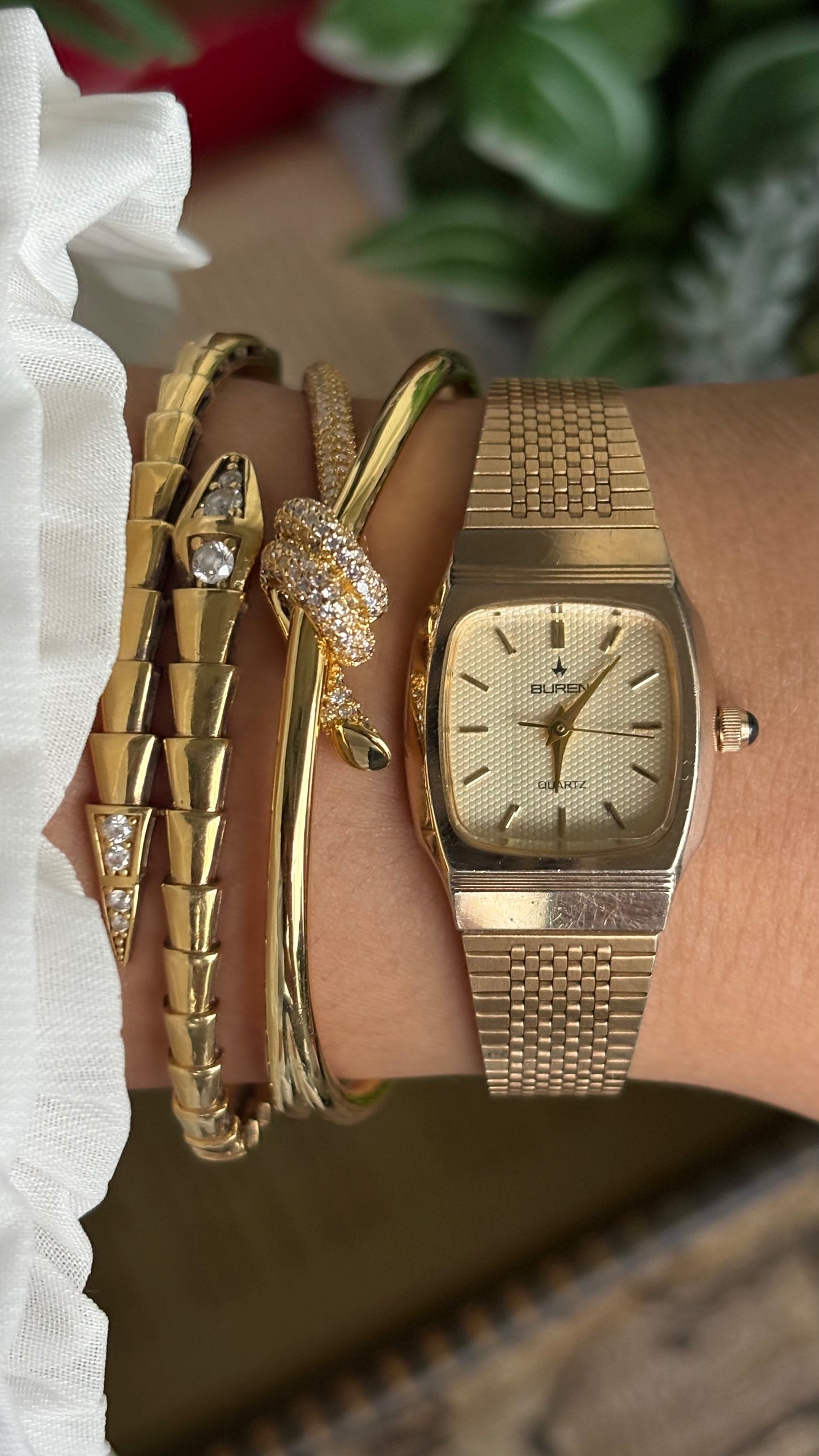 Vintage Buren Watch in Gold Tone Rare Textured Dial