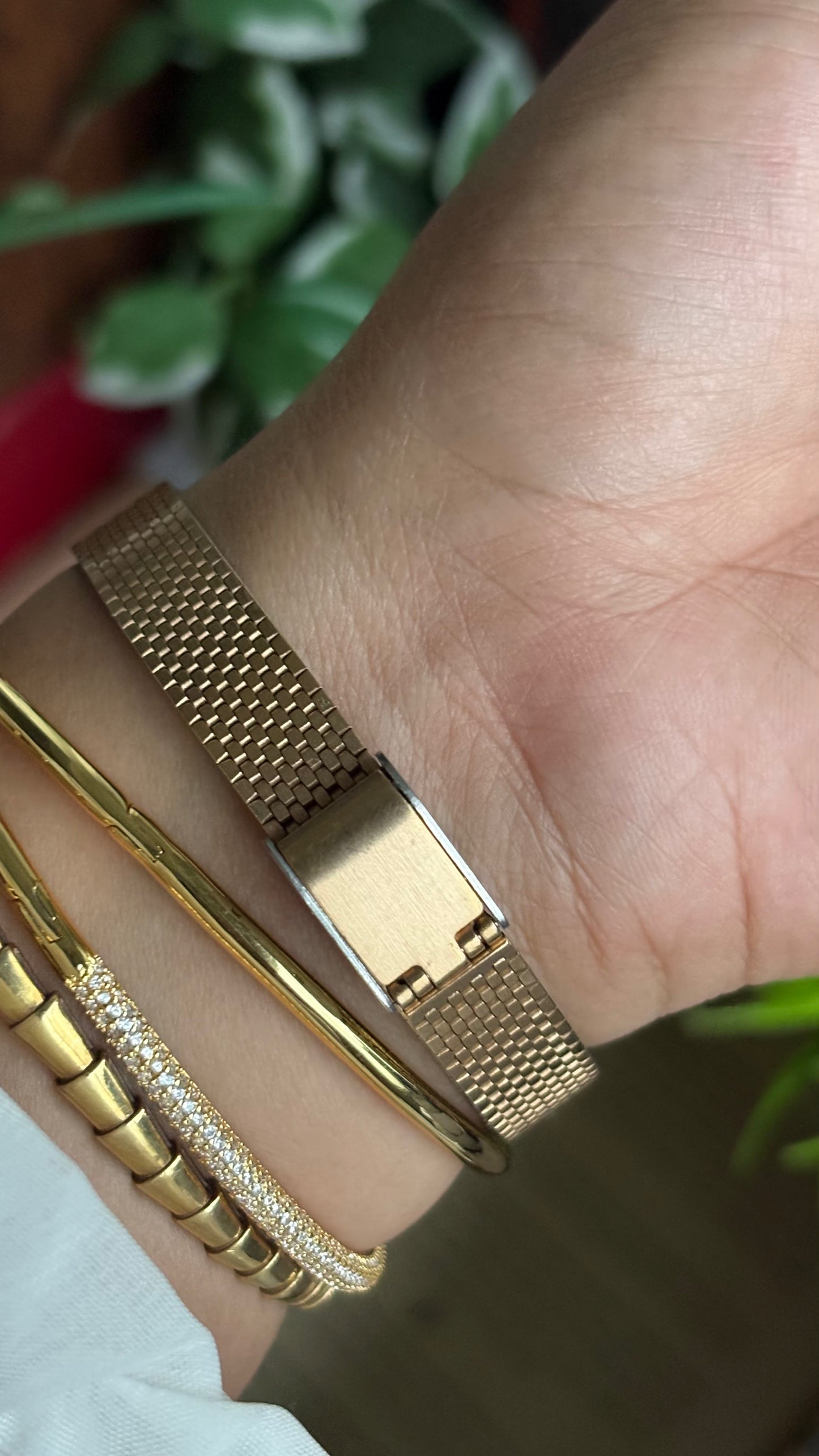 Vintage Buren Watch in Gold Tone Rare Textured Dial