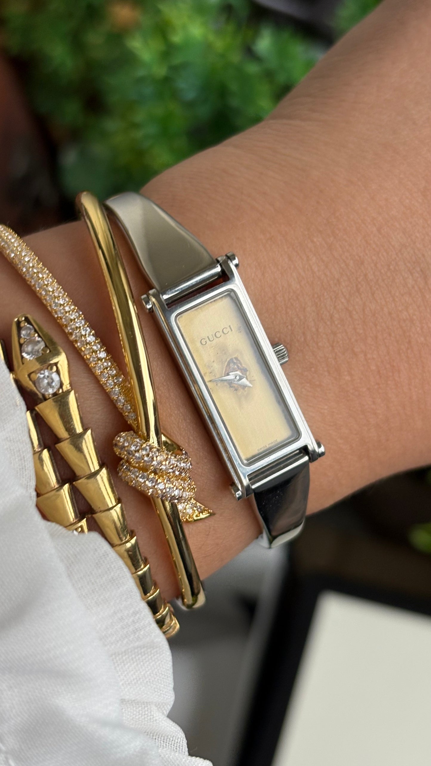Vintage Gucci 1500L Watch in Silver Tone Gold Dial