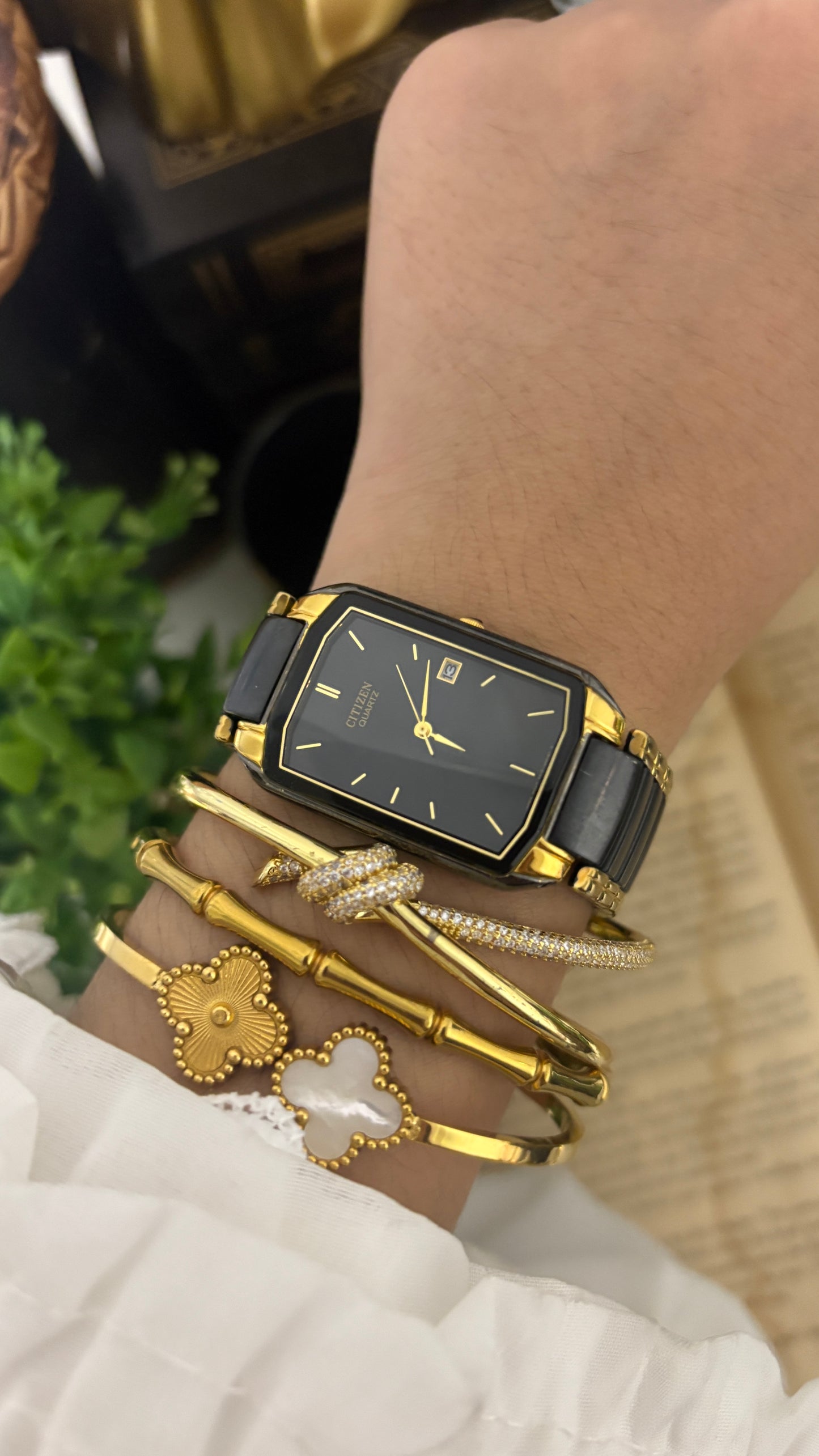 Rare Vintage Citizen Date Window Tank Watch in Gold Tone Quartz