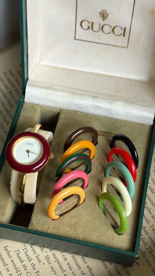 Vintage Gucci 1100L Interchangeable Bezel Set Bangle Watch in Gold Tone