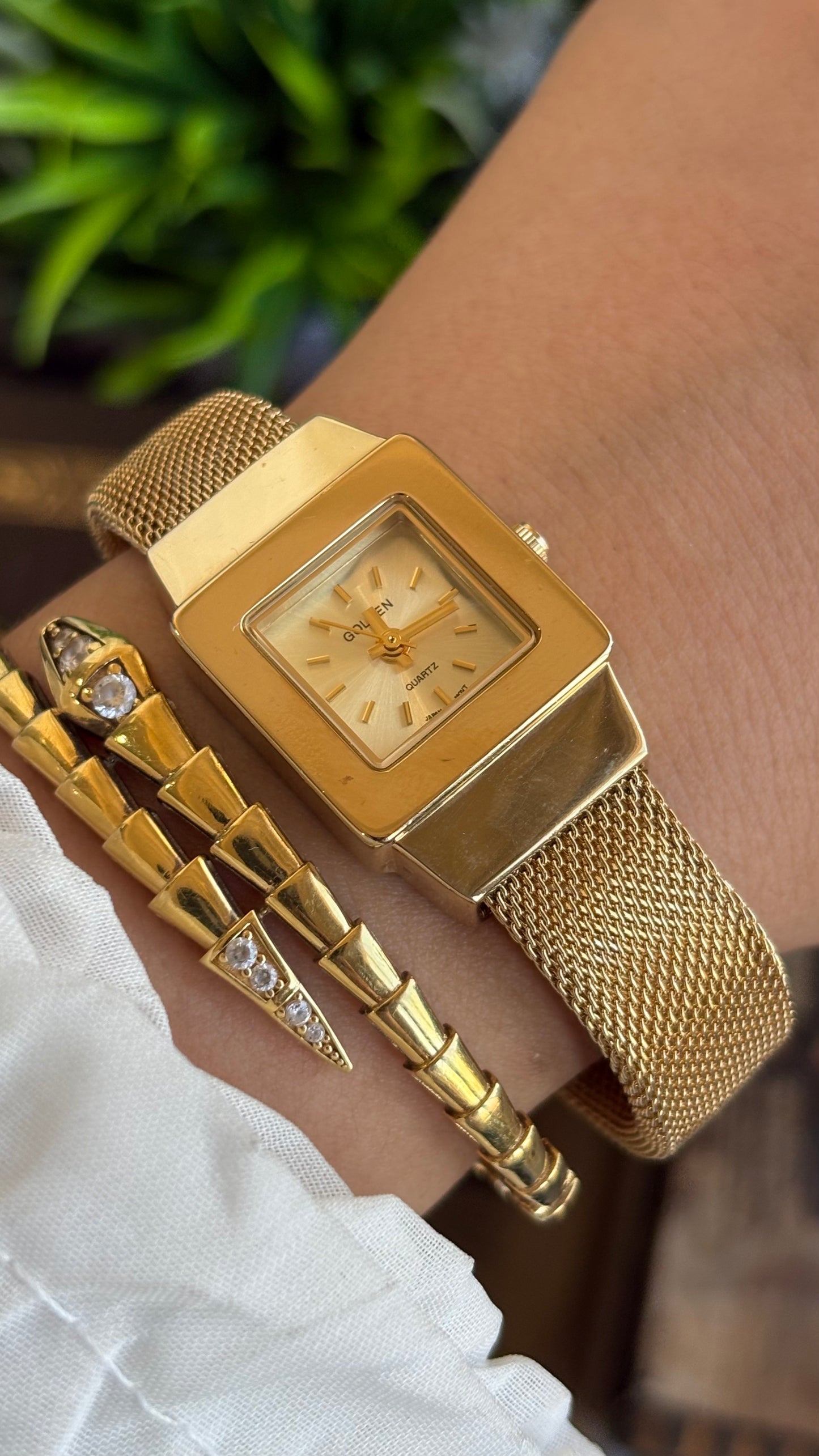 Vintage Golden Bangle Watch in Gold Tone Square Face