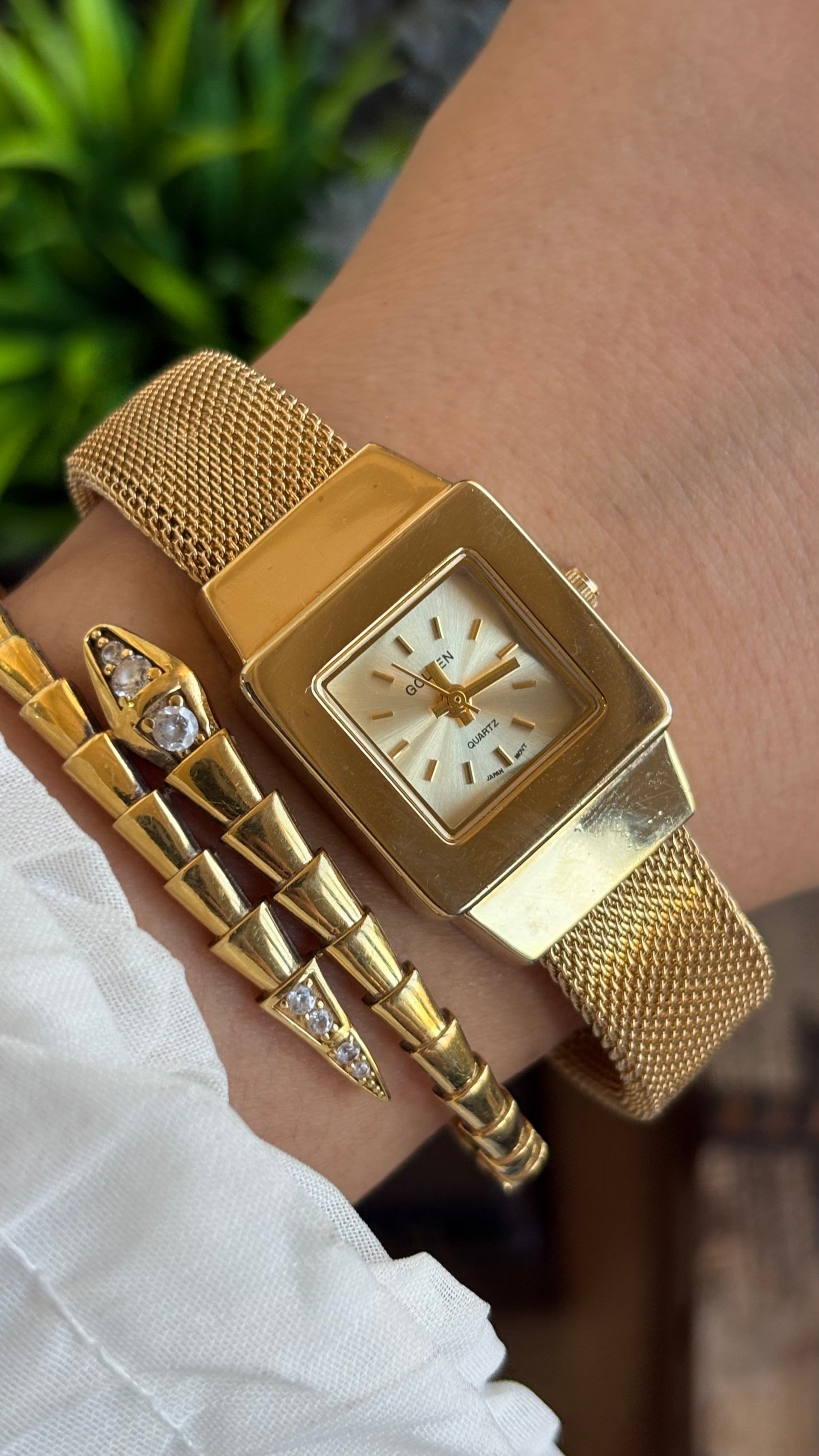 Vintage Golden Bangle Watch in Gold Tone Square Face