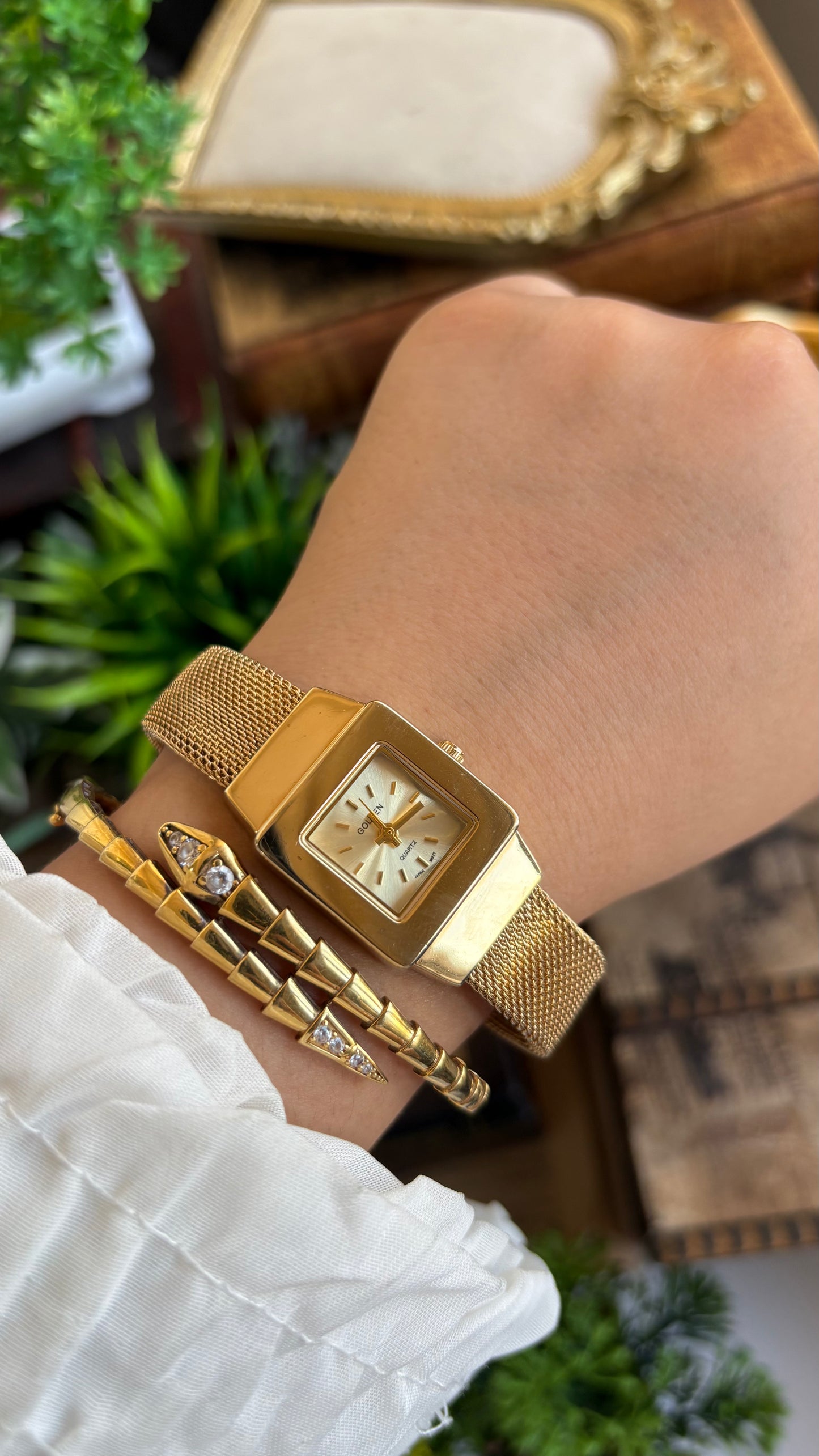 Vintage Golden Bangle Watch in Gold Tone Square Face