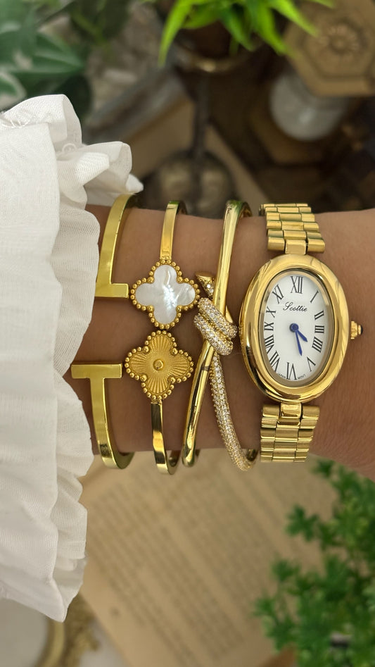 Vintage Scottie Bagnoire Watch in Gold Tone Quartz