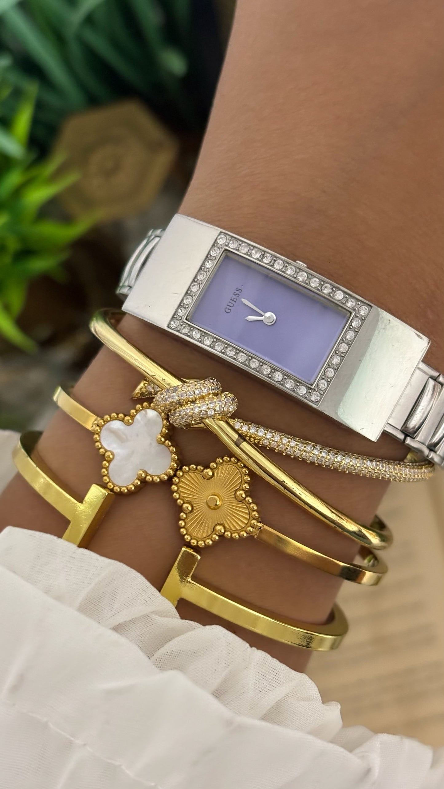 Vintage Guess Purple Dial Expandable Band Watch in Silver Tone Quartz