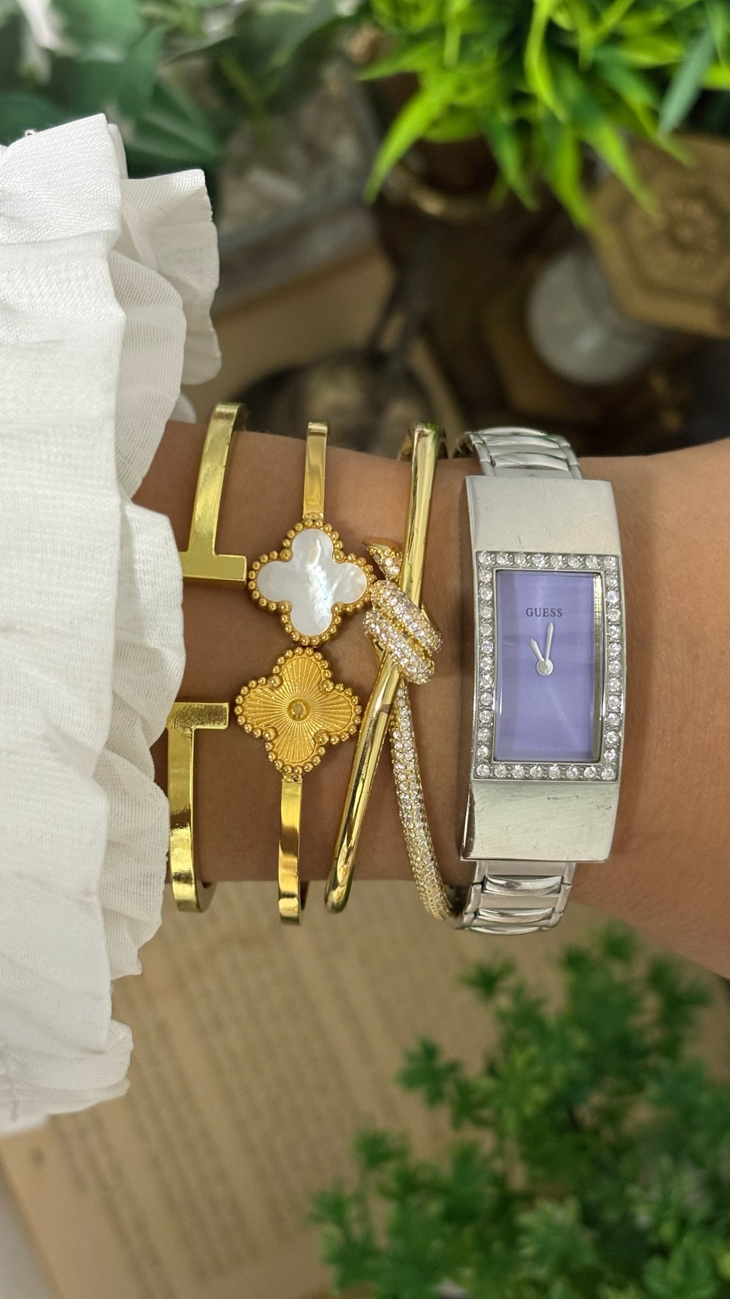 Vintage Guess Purple Dial Expandable Band Watch in Silver Tone Quartz
