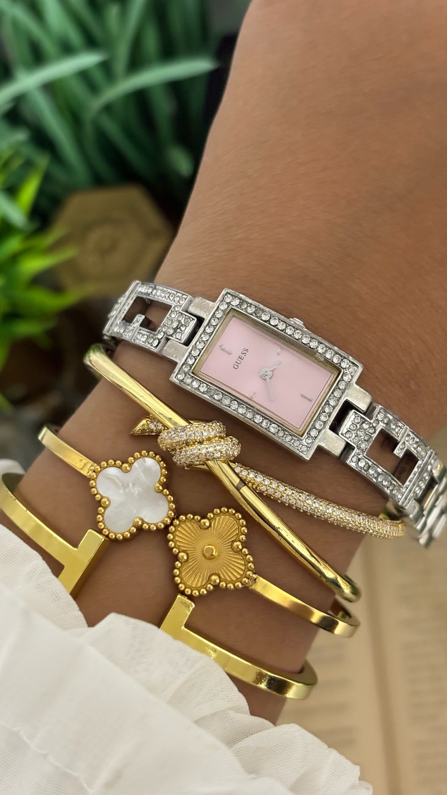 Vintage Guess Pink Dial Logo Bracelet Watch in Silver Tone Quartz