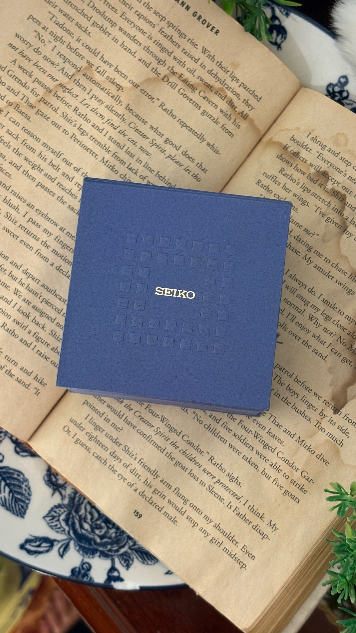 Extremely Rare Boxed Vintage Seiko Tisse Watch in Two-Tone Quartz