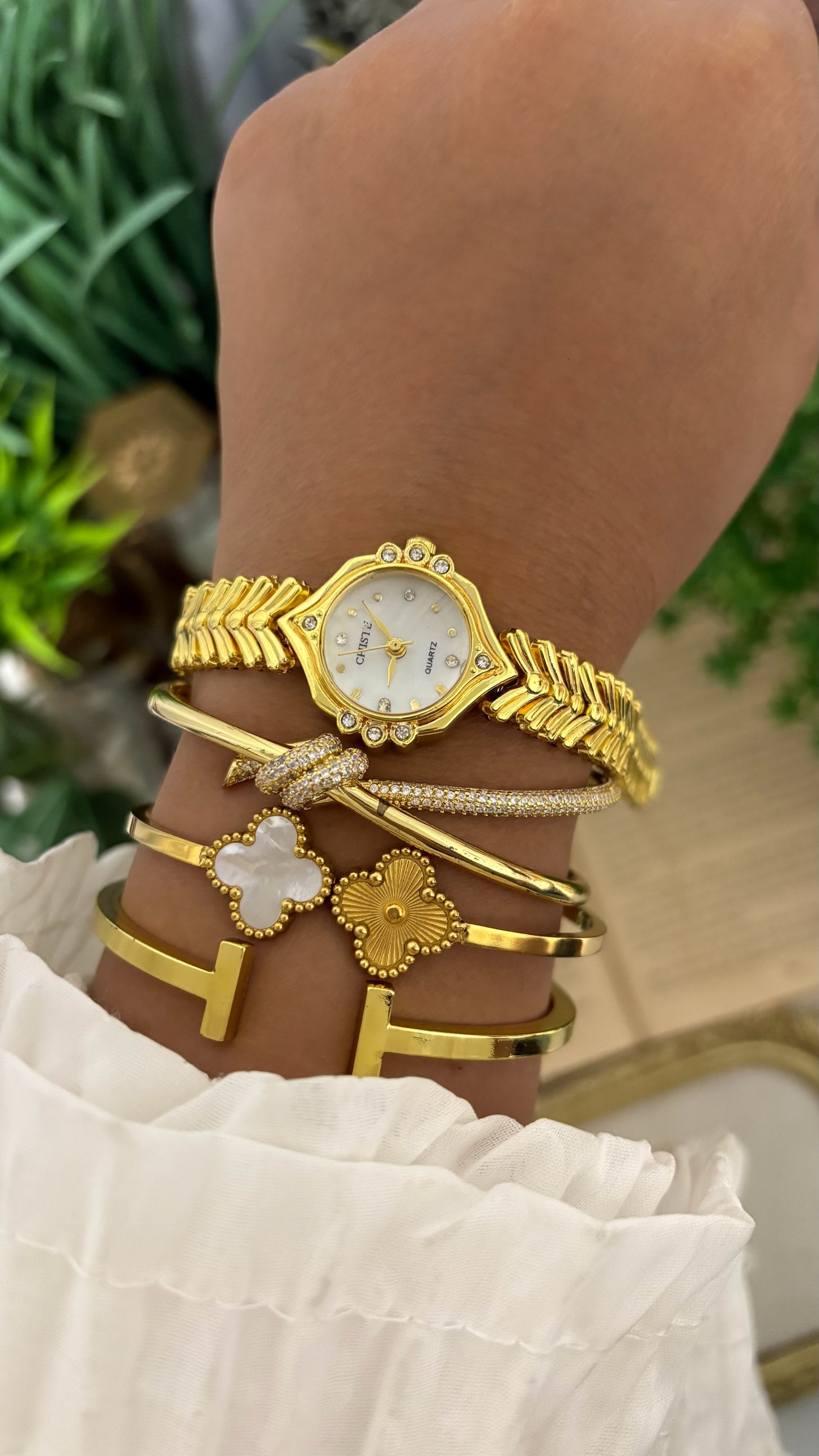 Vintage Chiste Mother of Pearl Dial Chevron Watch in Gold Tone Quartz