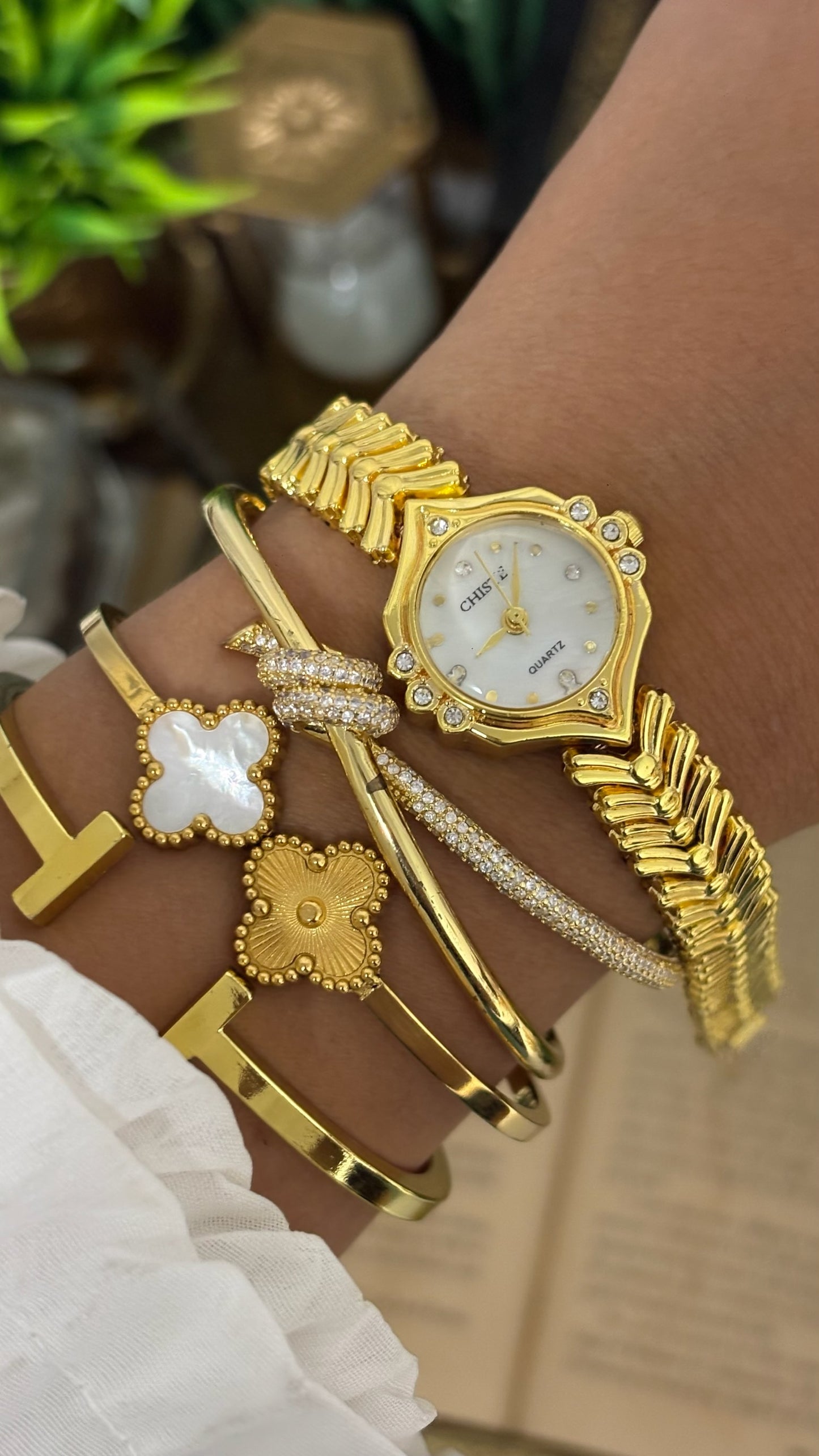 Vintage Chiste Mother of Pearl Dial Chevron Watch in Gold Tone Quartz