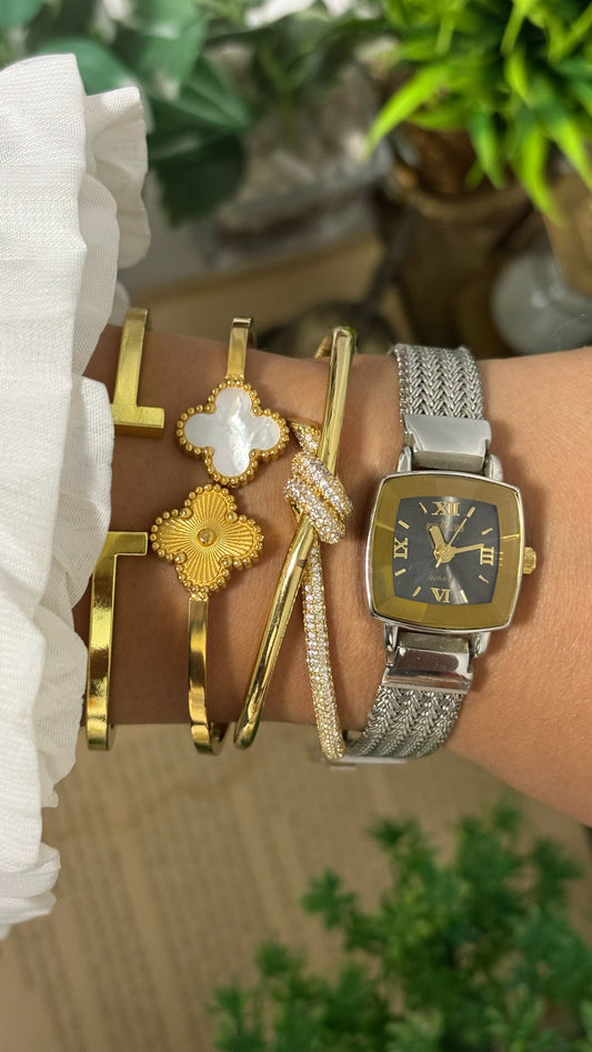 Vintage Rumours Mini Tank Mesh Bracelet Watch in Silver Tone Quartz