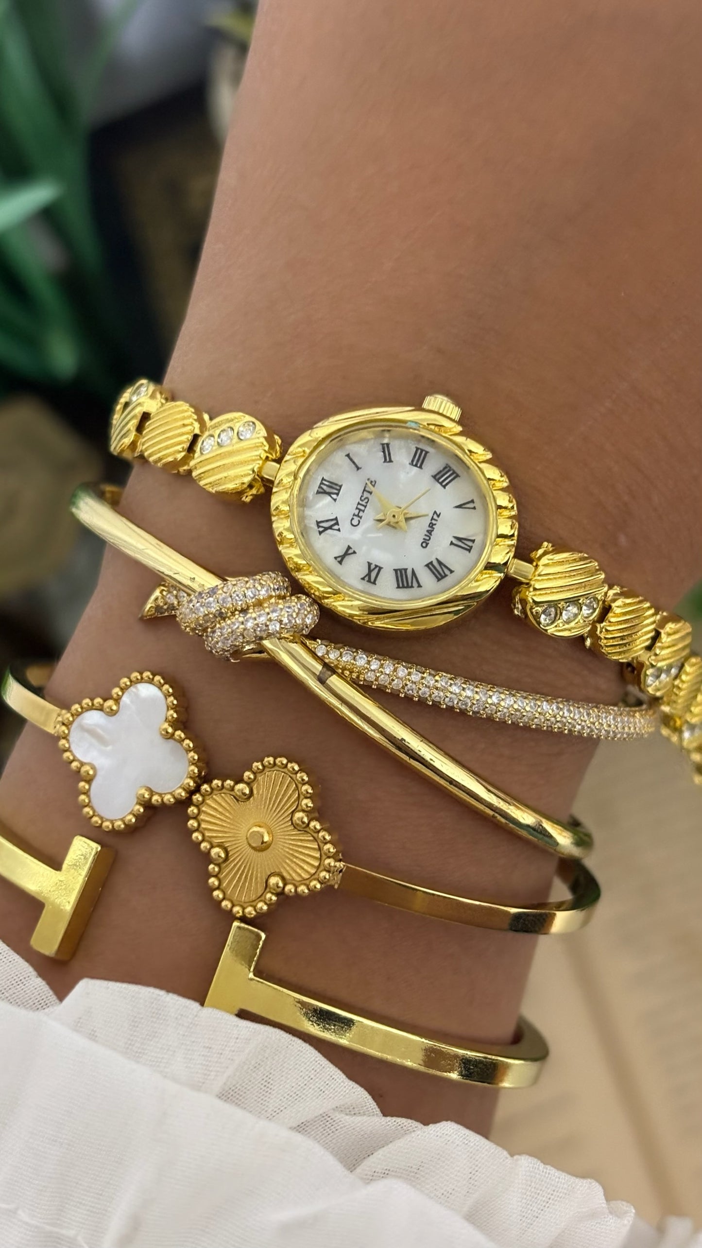 Vintage Chiste Mother of Pearl Dial Bracelet Watch in Gold Tone Quartz
