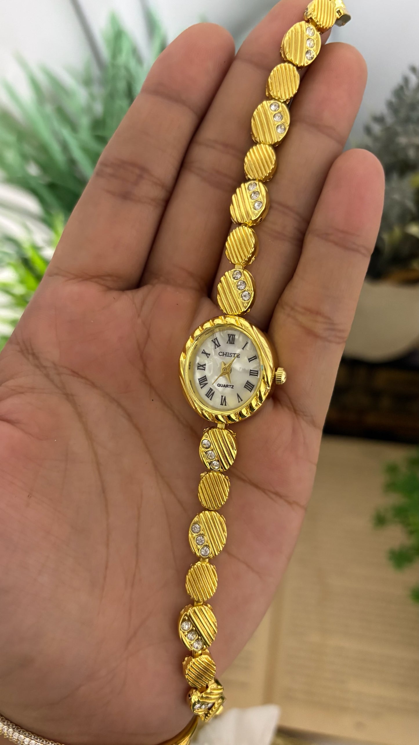 Vintage Chiste Mother of Pearl Dial Bracelet Watch in Gold Tone Quartz