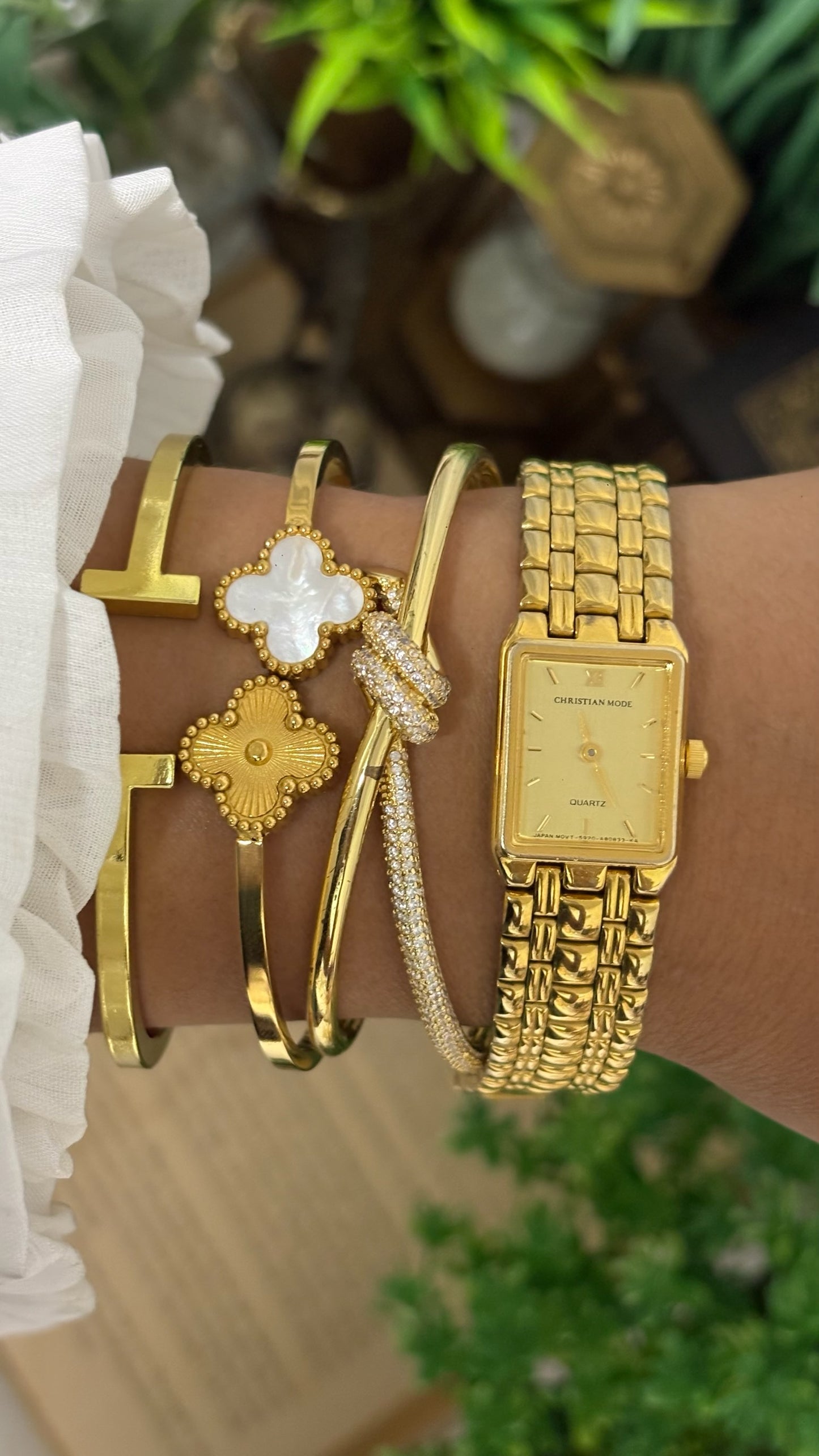 Vintage Christian Mode Mini Tank in Gold Tone Quartz