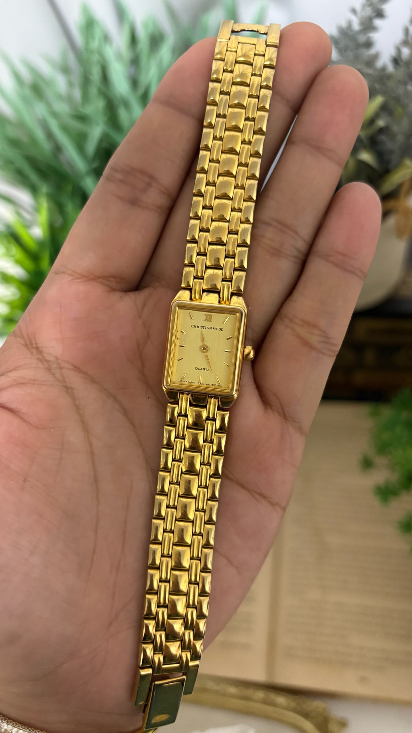 Vintage Christian Mode Mini Tank in Gold Tone Quartz