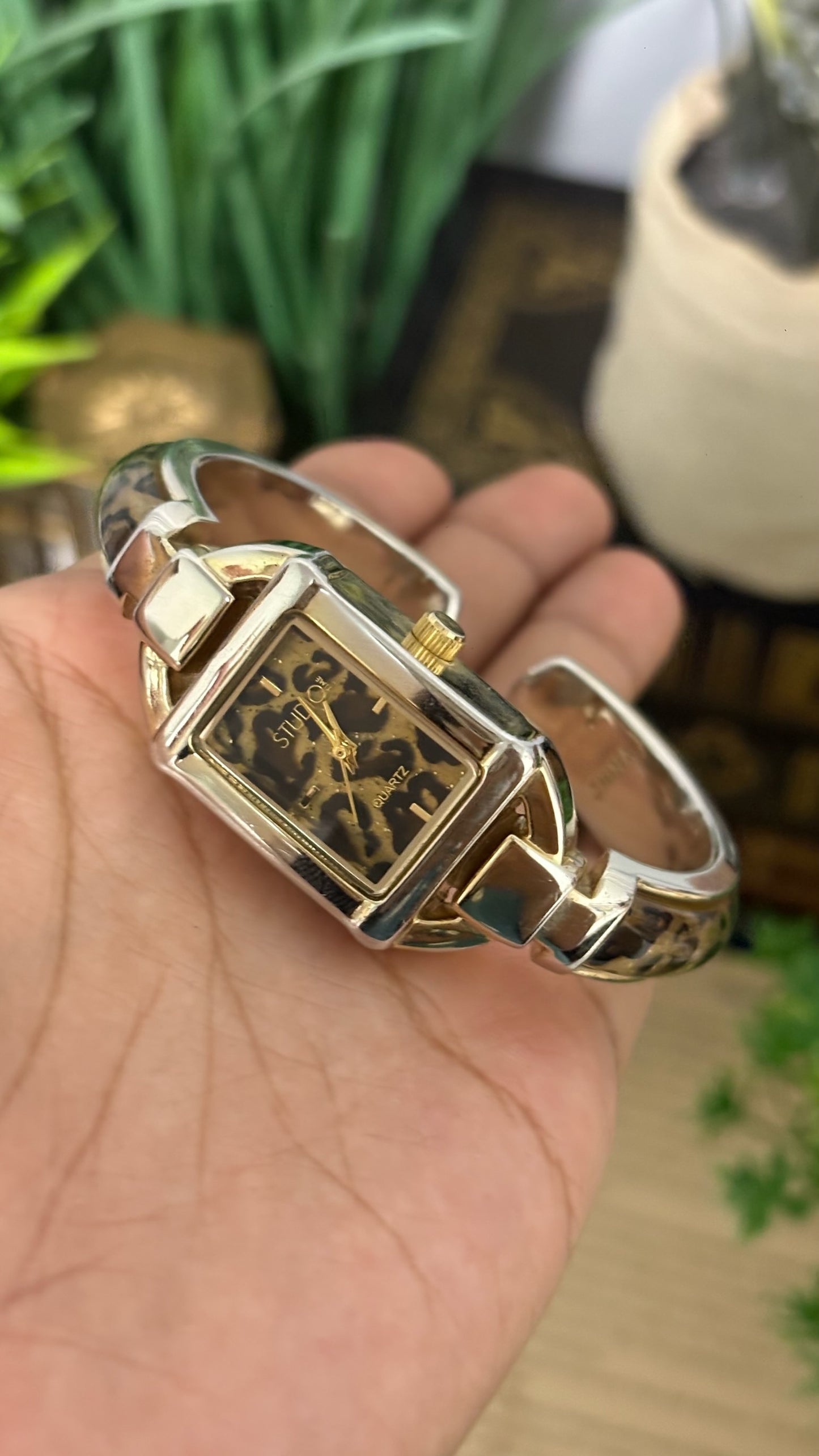 Vintage Studio Leopard Bangle in Silver Tone Quartz