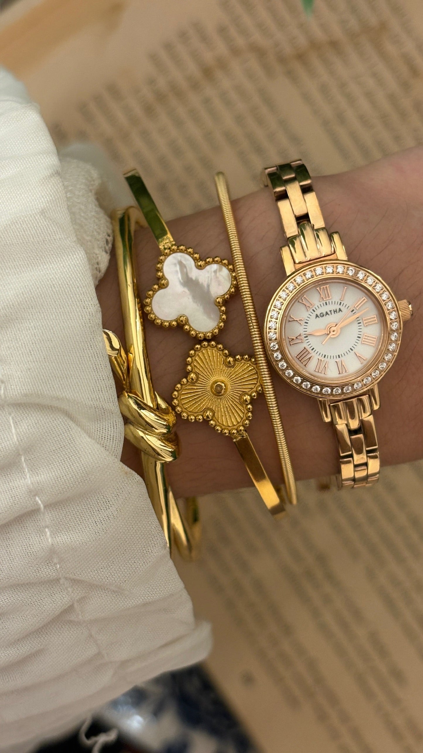 Rare Boxed Vintage Agatha Paris Rhinestone Bezel Watch in Rose Gold Tone Quartz