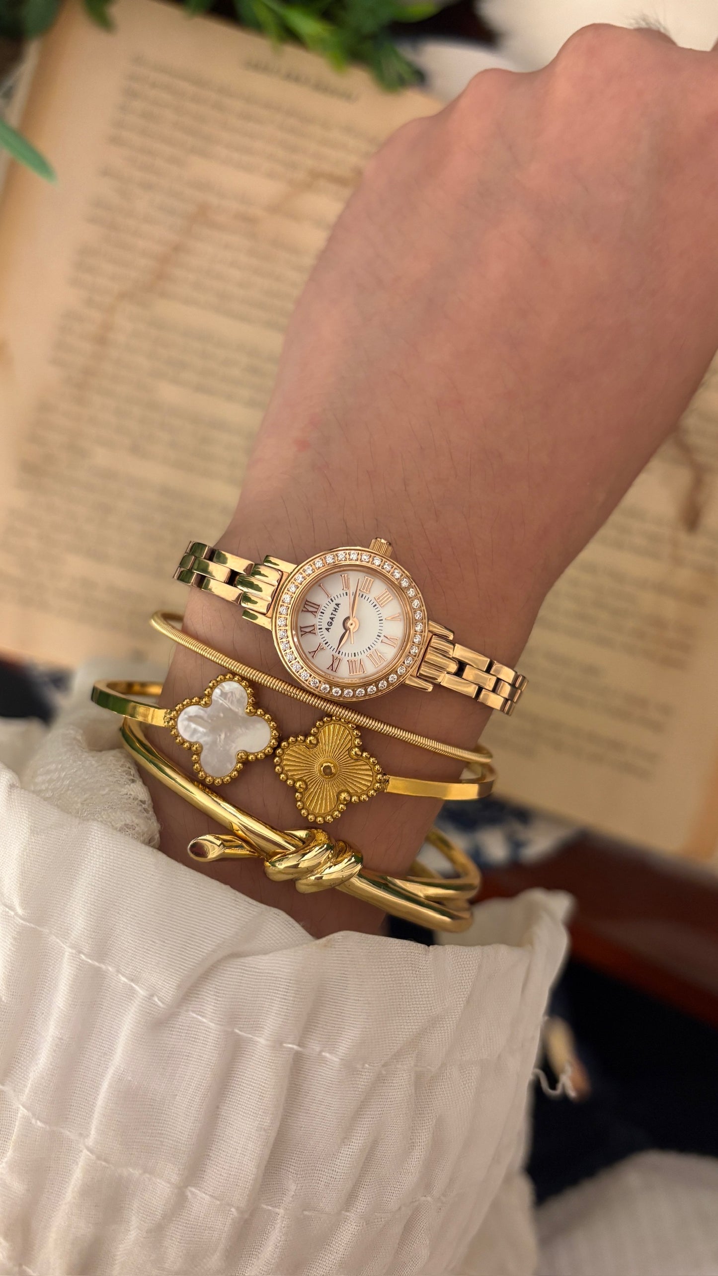Rare Boxed Vintage Agatha Paris Rhinestone Bezel Watch in Rose Gold Tone Quartz