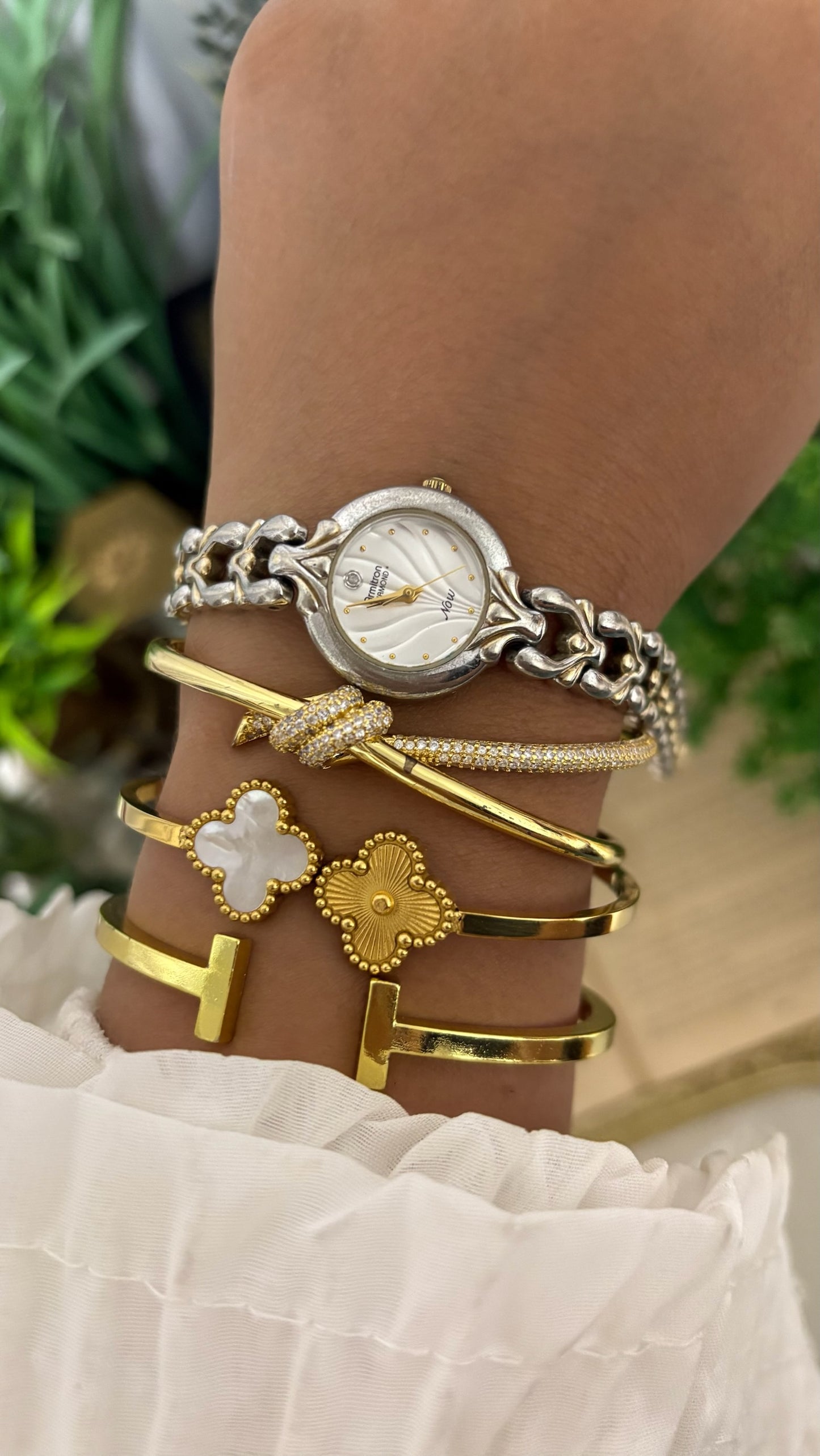 Vintage Armitron Elegant Watch in Two-Tone White Dial Quartz