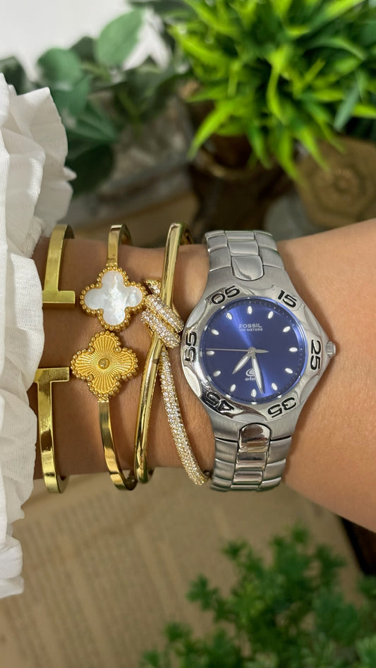 Vintage Fossil Blue Collection 100 Meters Watch in Silver Tone Deep Blue Dial Quartz