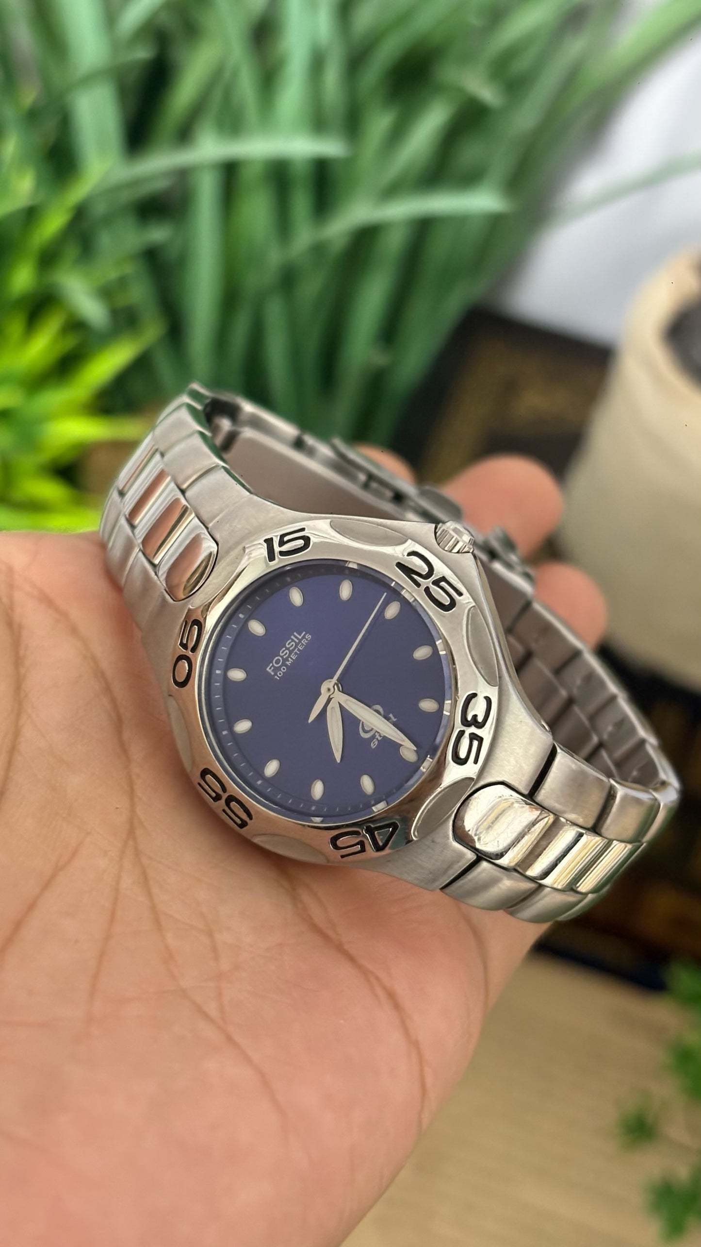 Vintage Fossil Blue Collection 100 Meters Watch in Silver Tone Deep Blue Dial Quartz