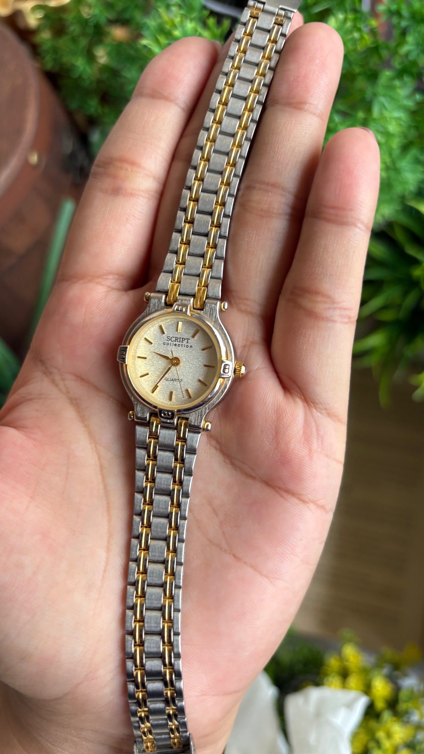 Vintage Script Collection Watch in Two-Tone Gucci Style