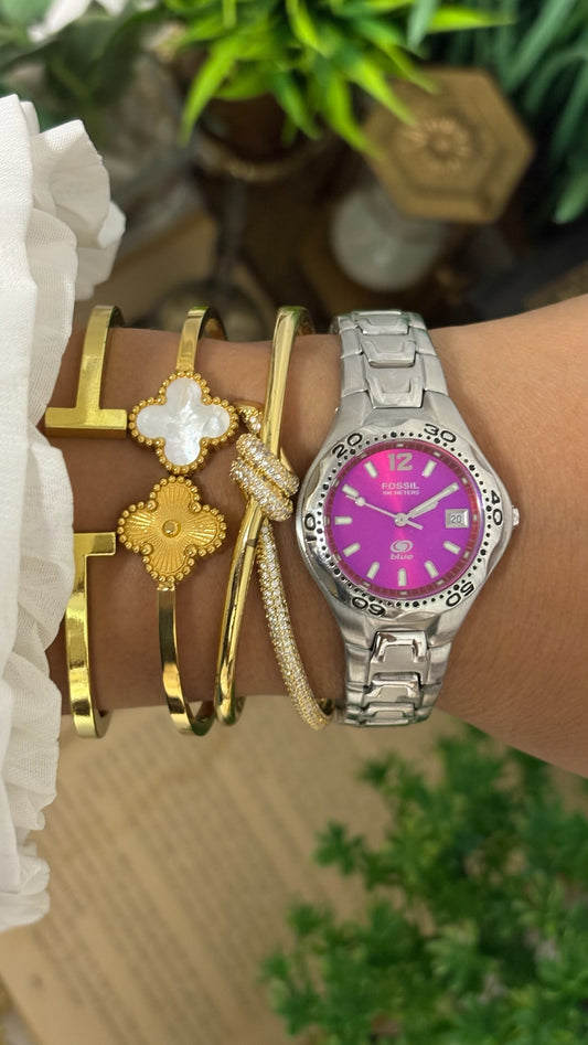 Vintage Fossil Blue Collection 100 Meters Watch with Date Window in Silver Tone Magenta Purple Dial Quartz