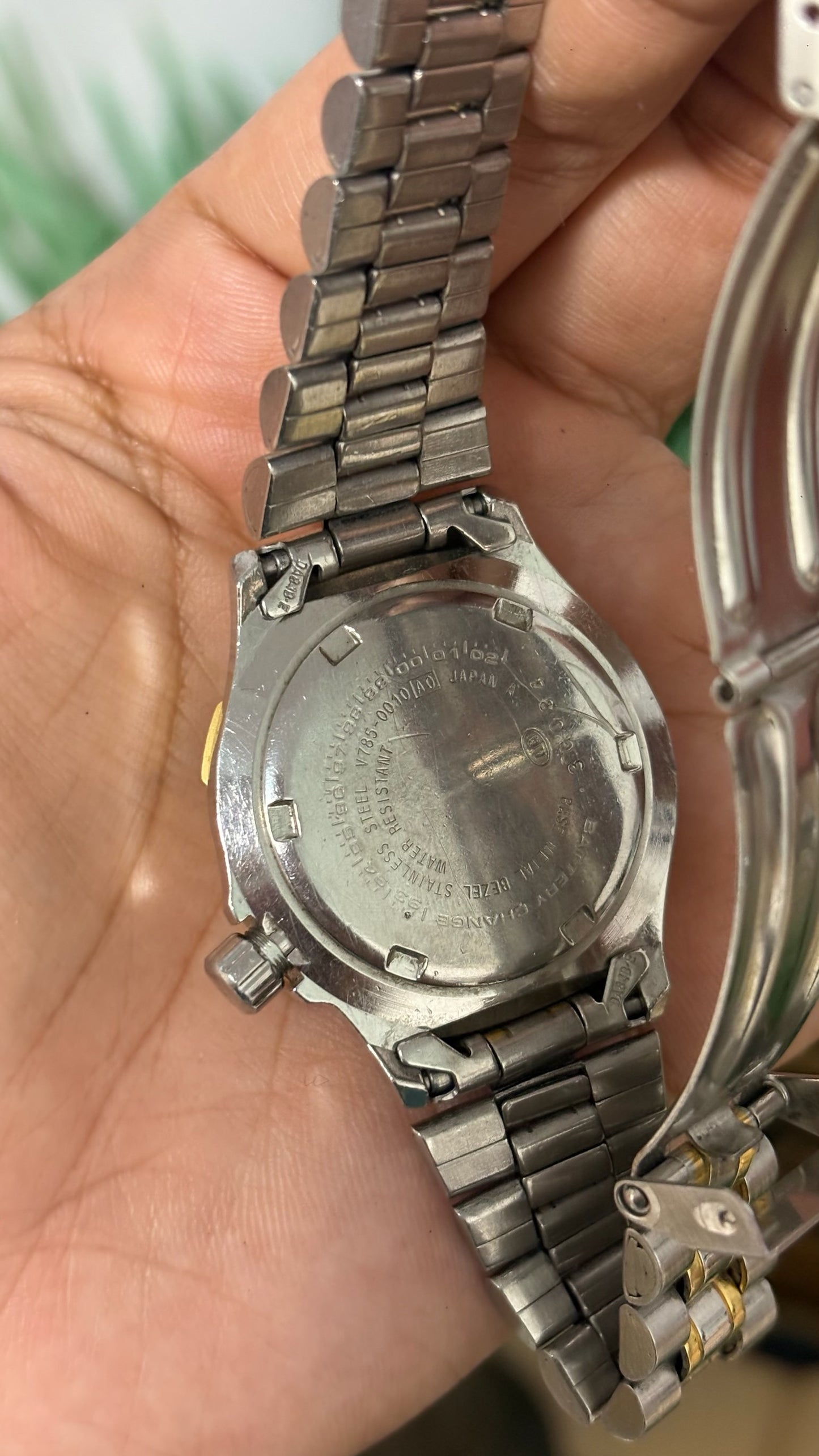 Vintage Aqua Gear by Alba 200 Meters Diver Watch with Date Window in Two-Tone Champagne Dial Quartz