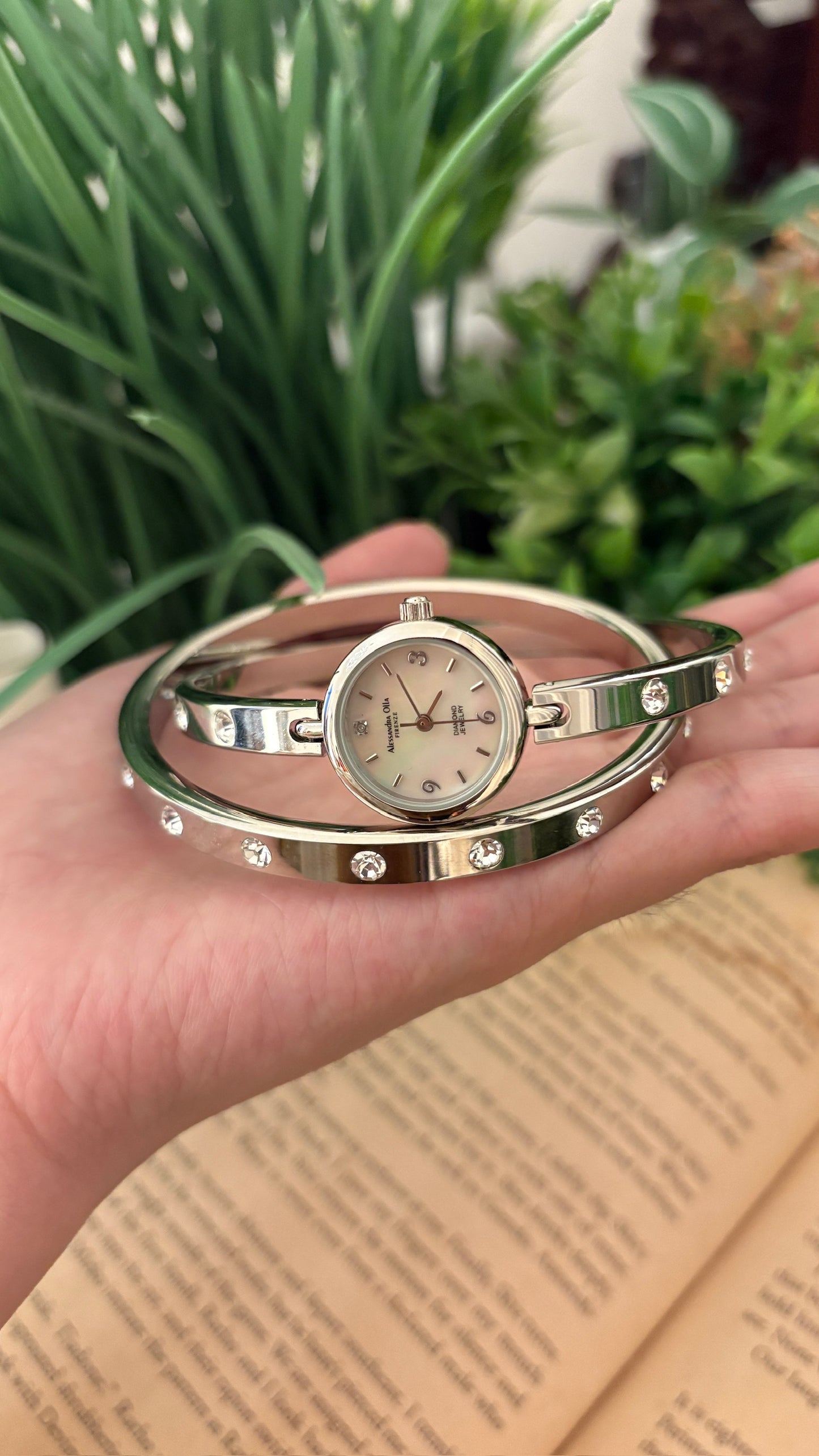 Rare Boxed Vintage Alessandra Olla Double Bangle Watch in Silver Tone Quartz