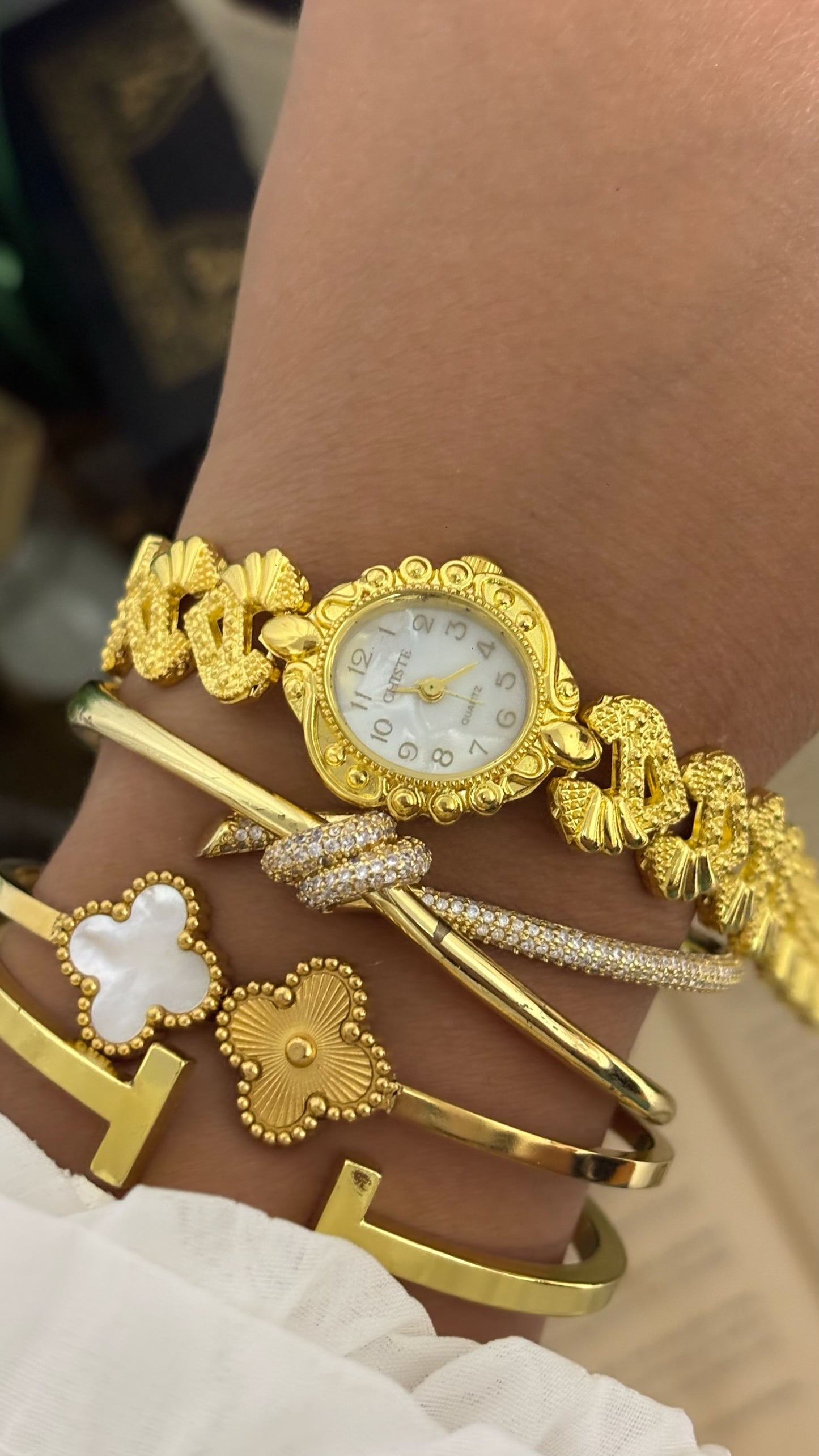 Vintage Chiste Fan Motif Bracelet Watch in Gold Tone Mother of Pearl Dial Quartz