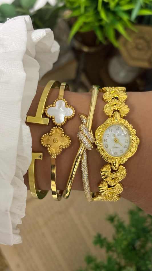Vintage Chiste Fan Motif Bracelet Watch in Gold Tone Mother of Pearl Dial Quartz