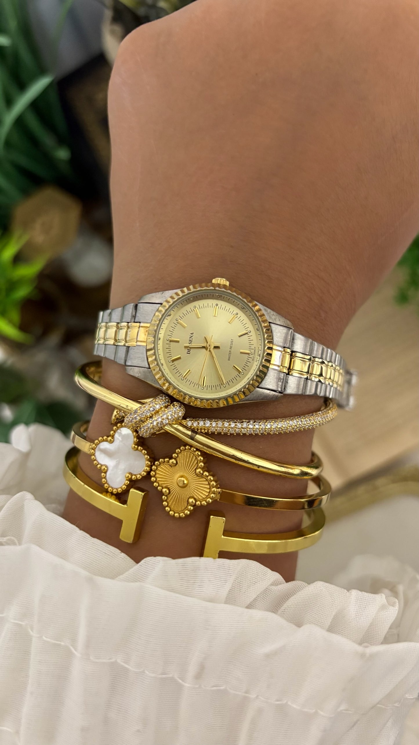 Vintage Dlasena Fluted Bezel Watch in Two-Tone Gold Champagne Dial Quartz