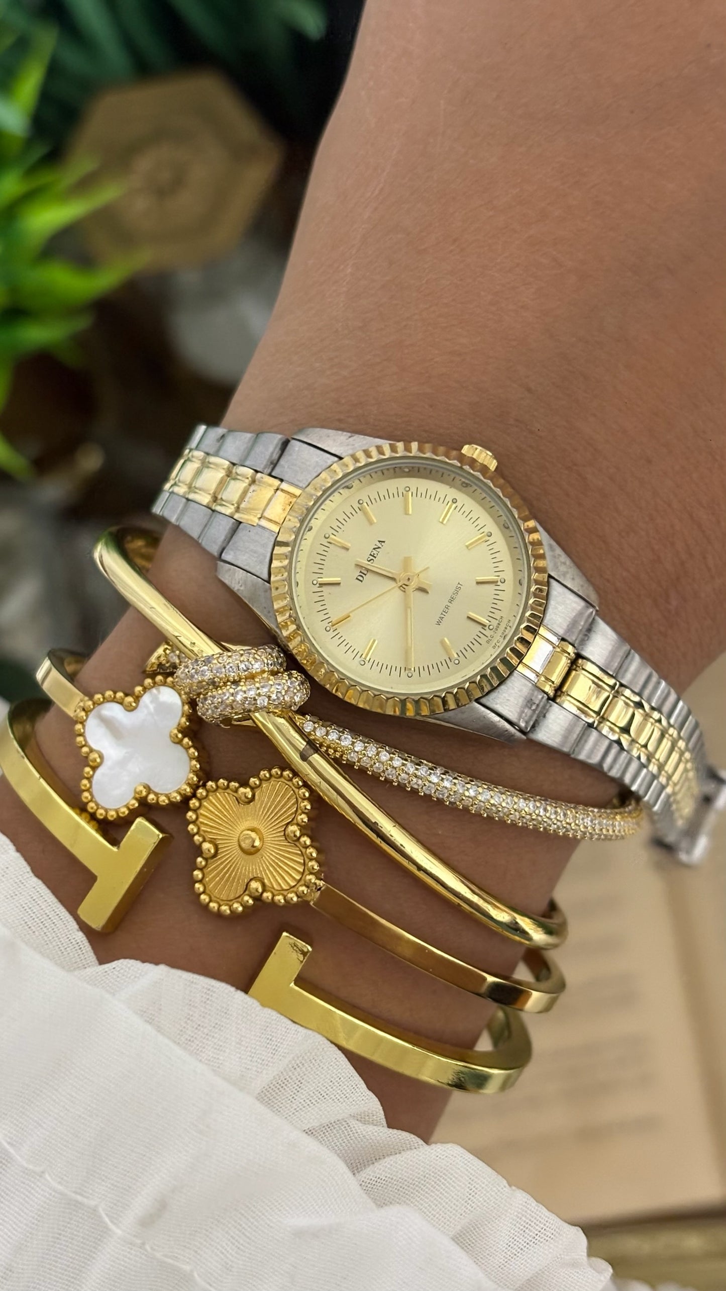 Vintage Dlasena Fluted Bezel Watch in Two-Tone Gold Champagne Dial Quartz