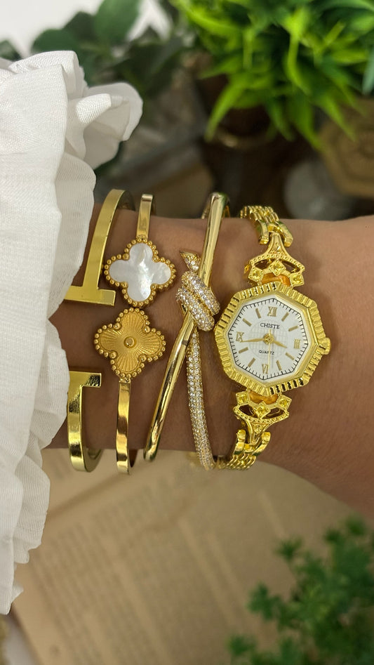 Vintage Chiste Hexagonal Fluted Bezel Watch with Roman Numerals in Gold Tone White Dial Quartz