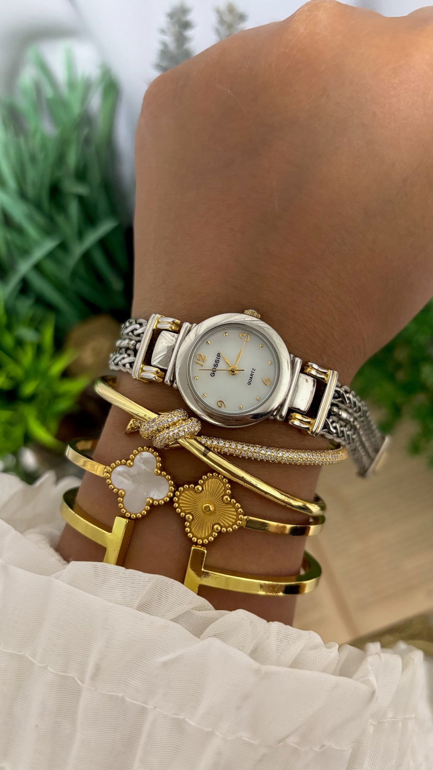 Vintage Gossip Round Case Woven Intricate Mesh Strap Watch in Two-Tone Mother of Pearl Dial Quartz