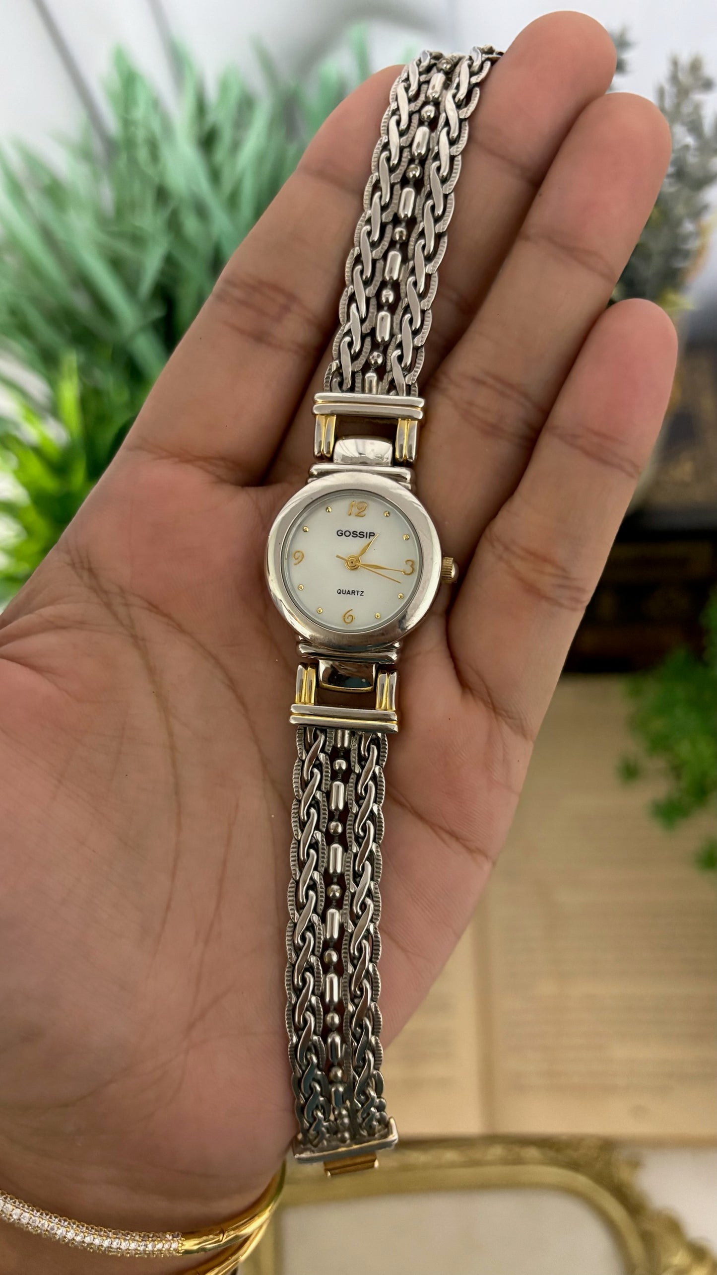 Vintage Gossip Round Case Woven Intricate Mesh Strap Watch in Two-Tone Mother of Pearl Dial Quartz